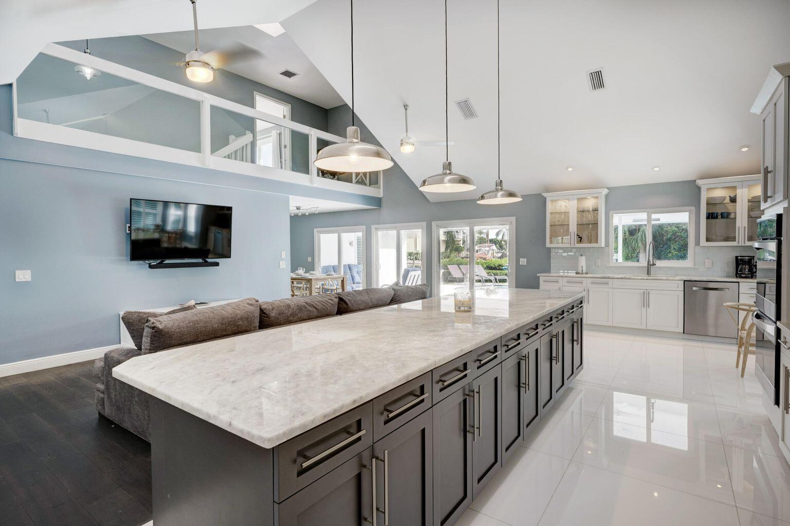 141 Pine Hill Trail W