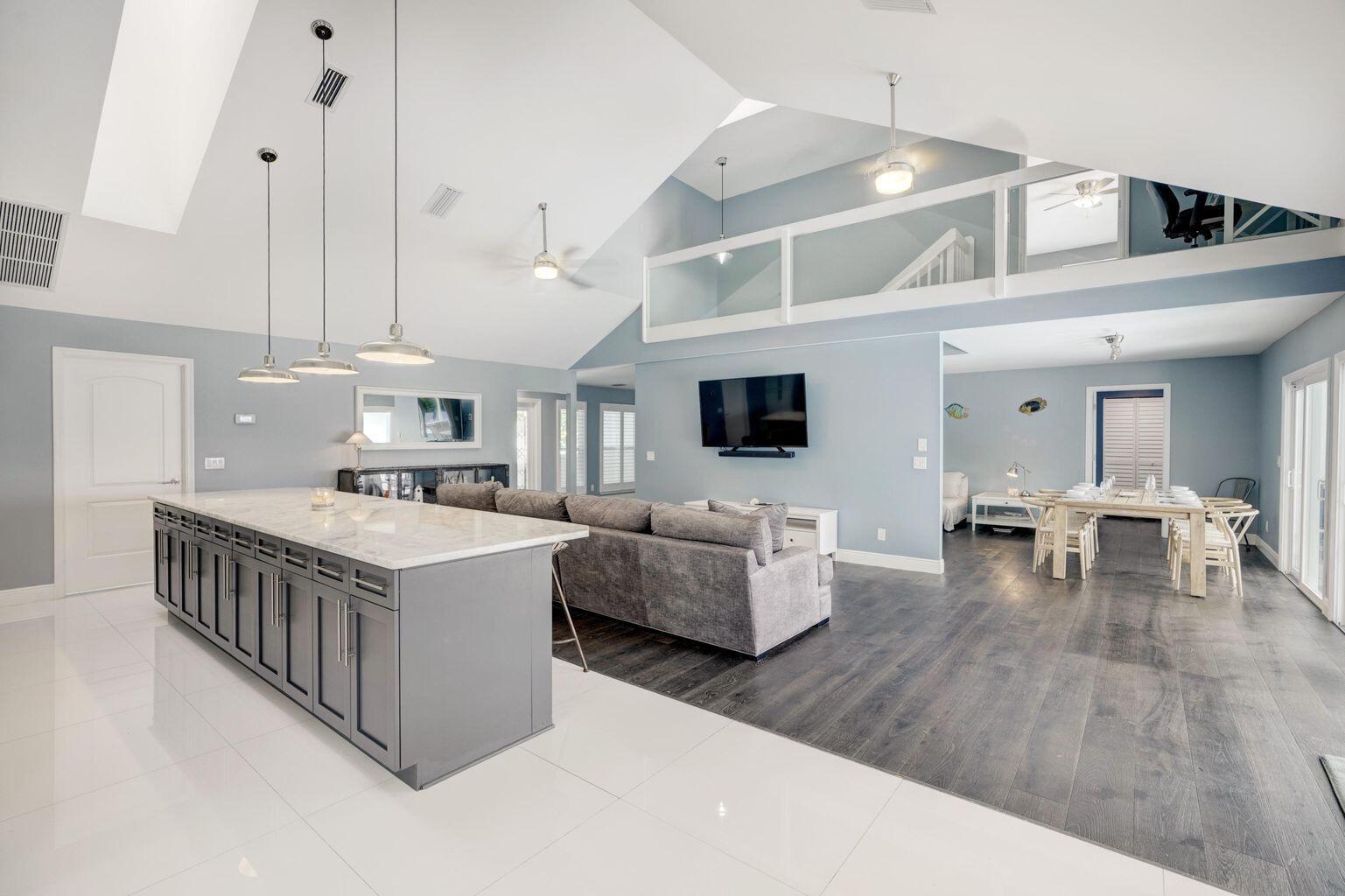 141 Pine Hill Trail W