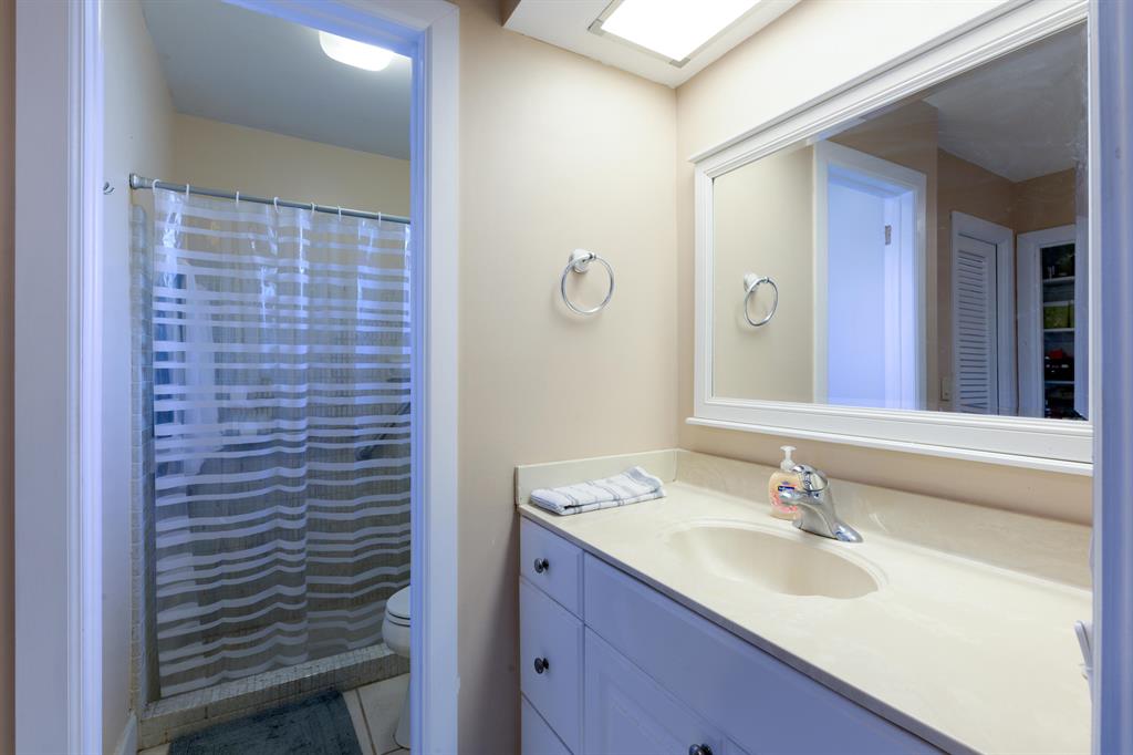 10145 Dasheen Avenue