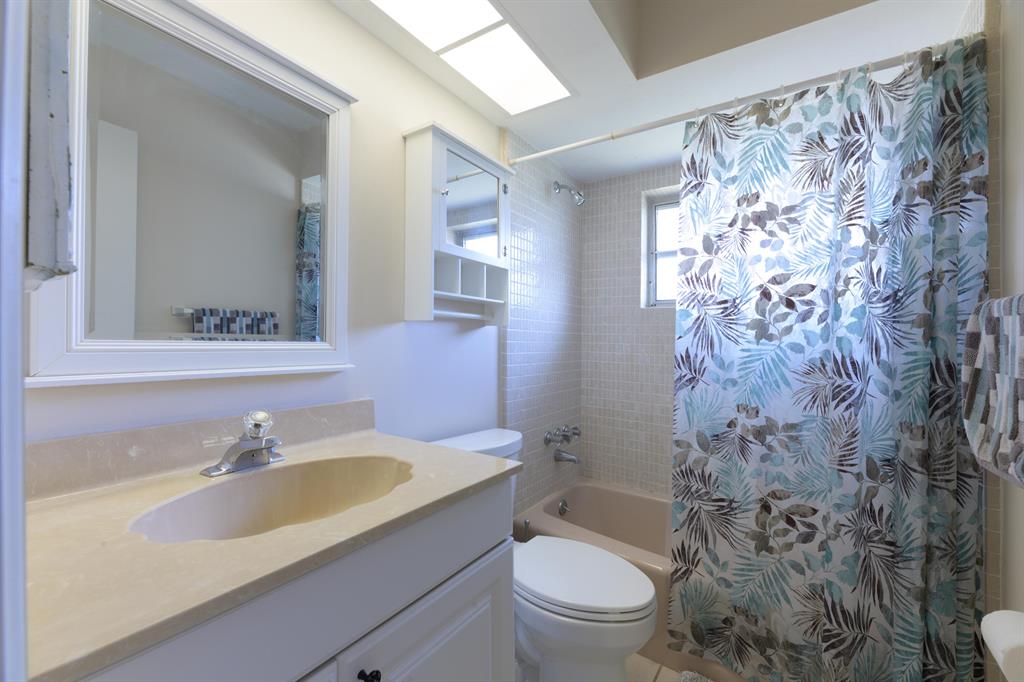 10145 Dasheen Avenue