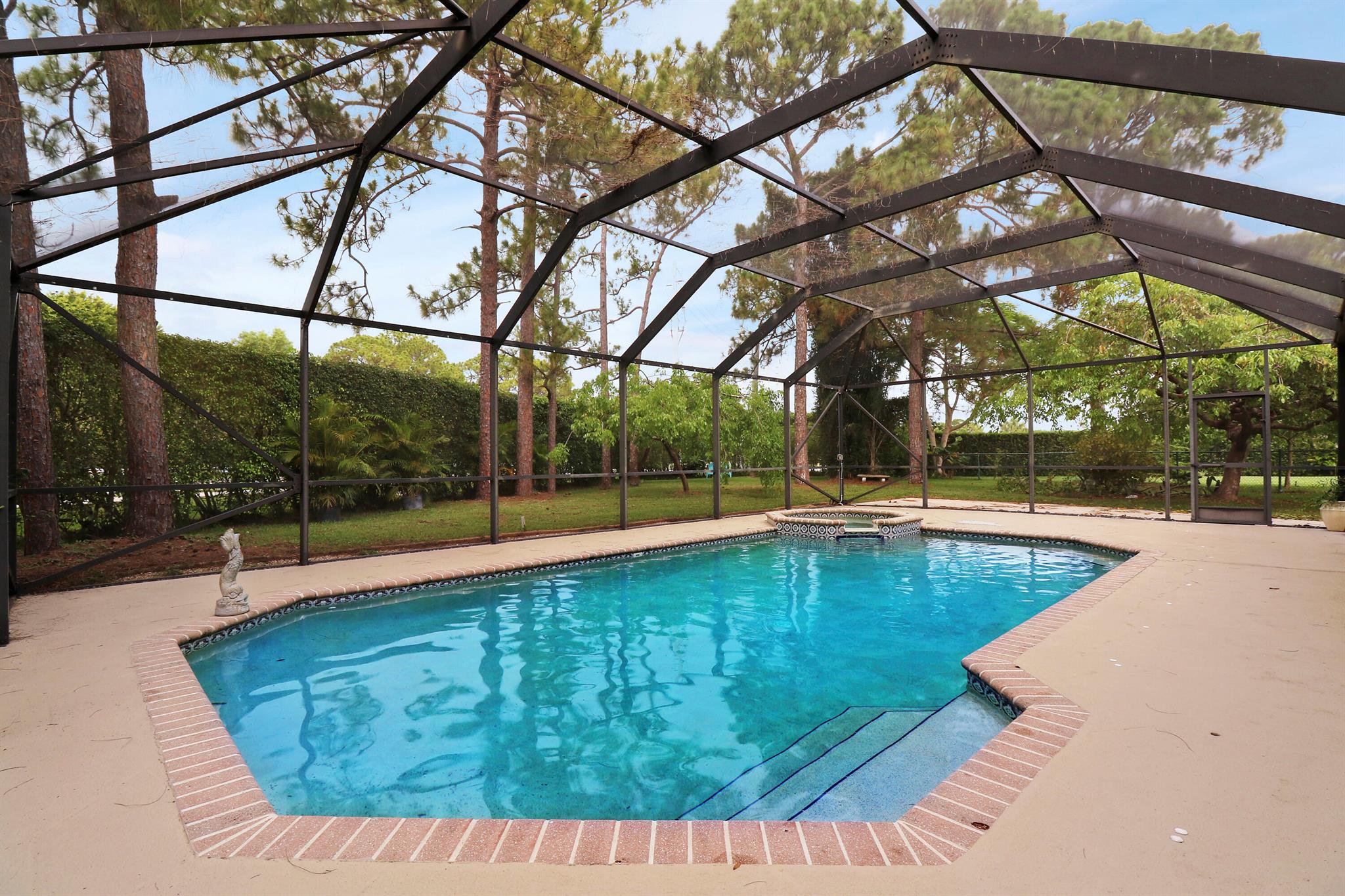 12901 Marsh Pointe Way