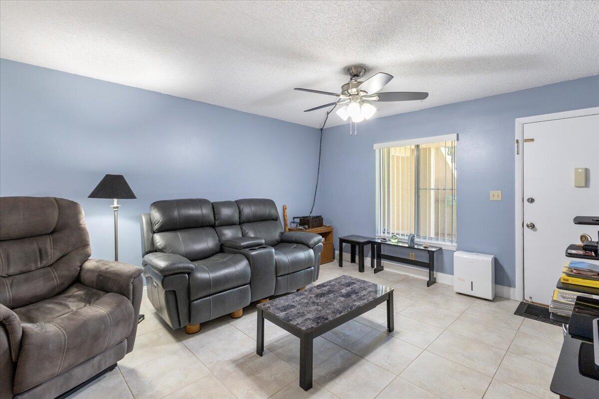 6559 Chasewood Drive C