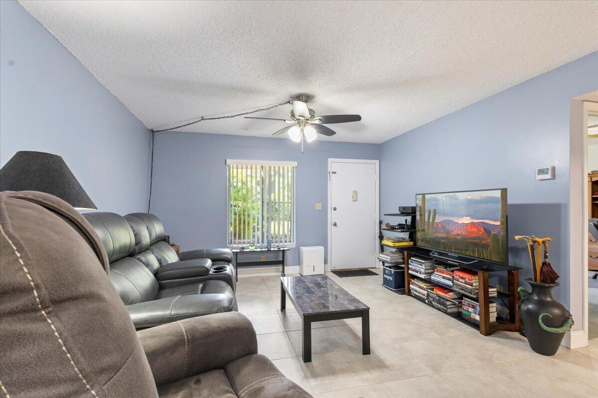 6559 Chasewood Drive C