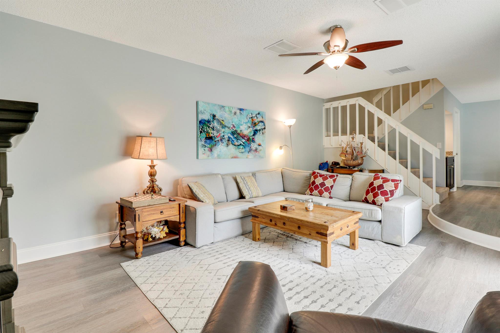 141 E Riverside Drive 9b