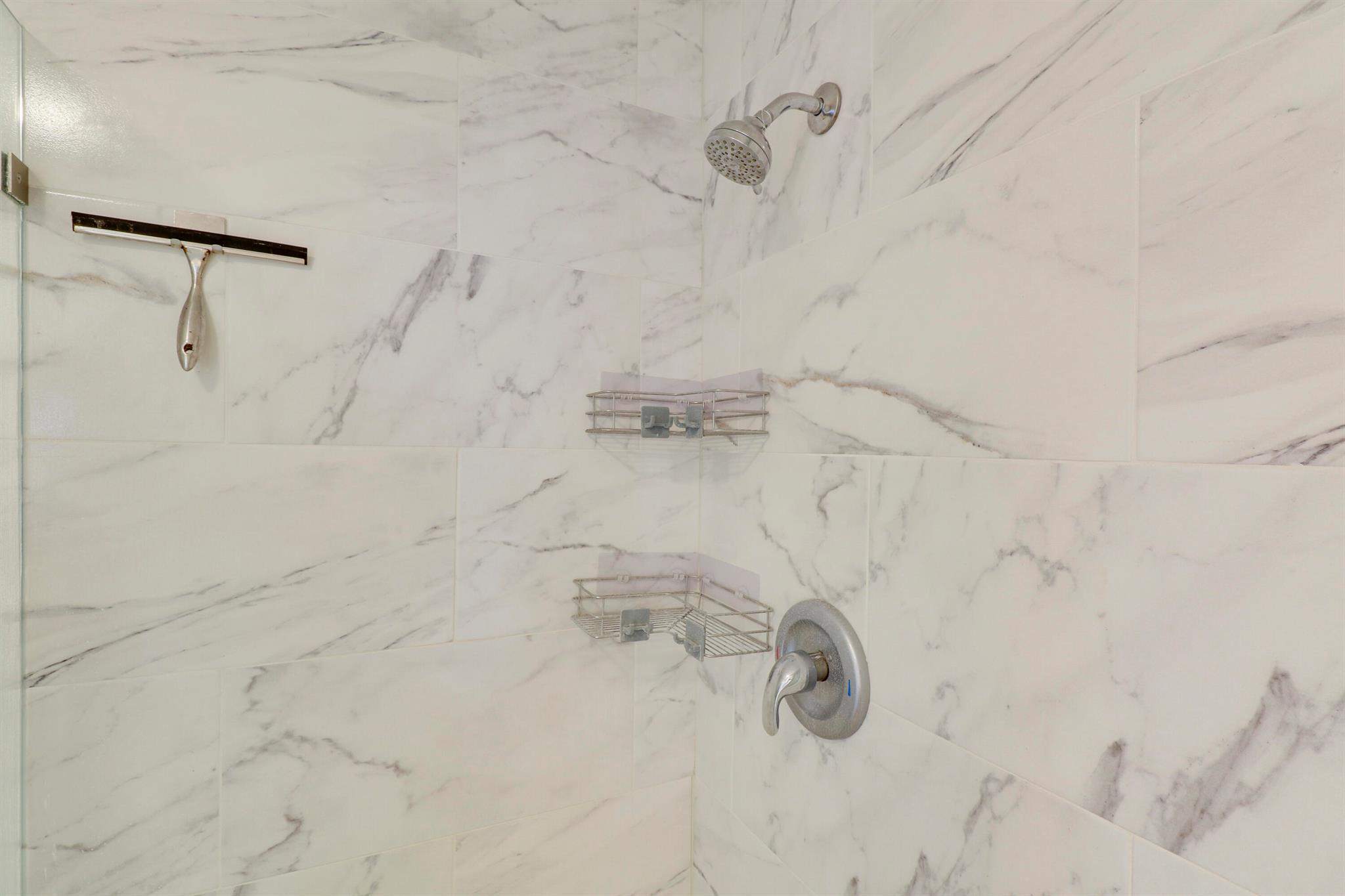 141 E Riverside Drive 9b