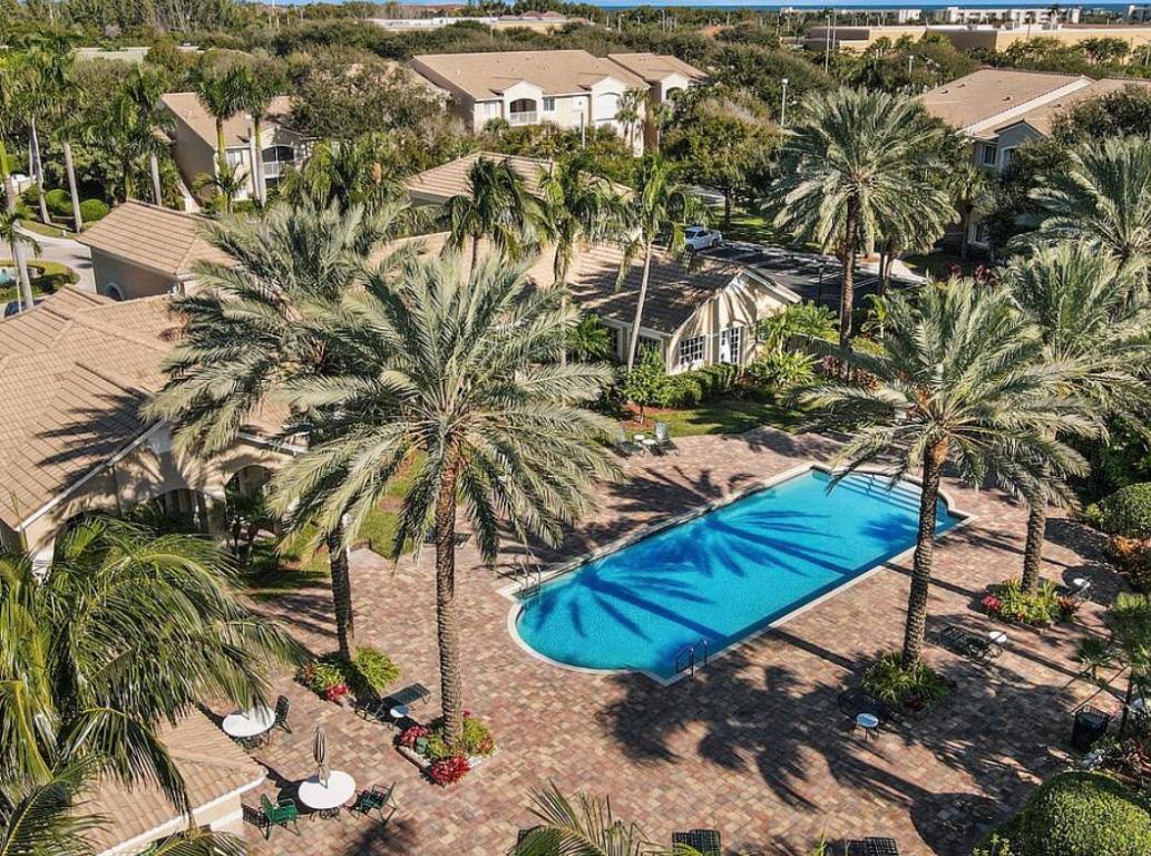 266 Village Boulevard 6102