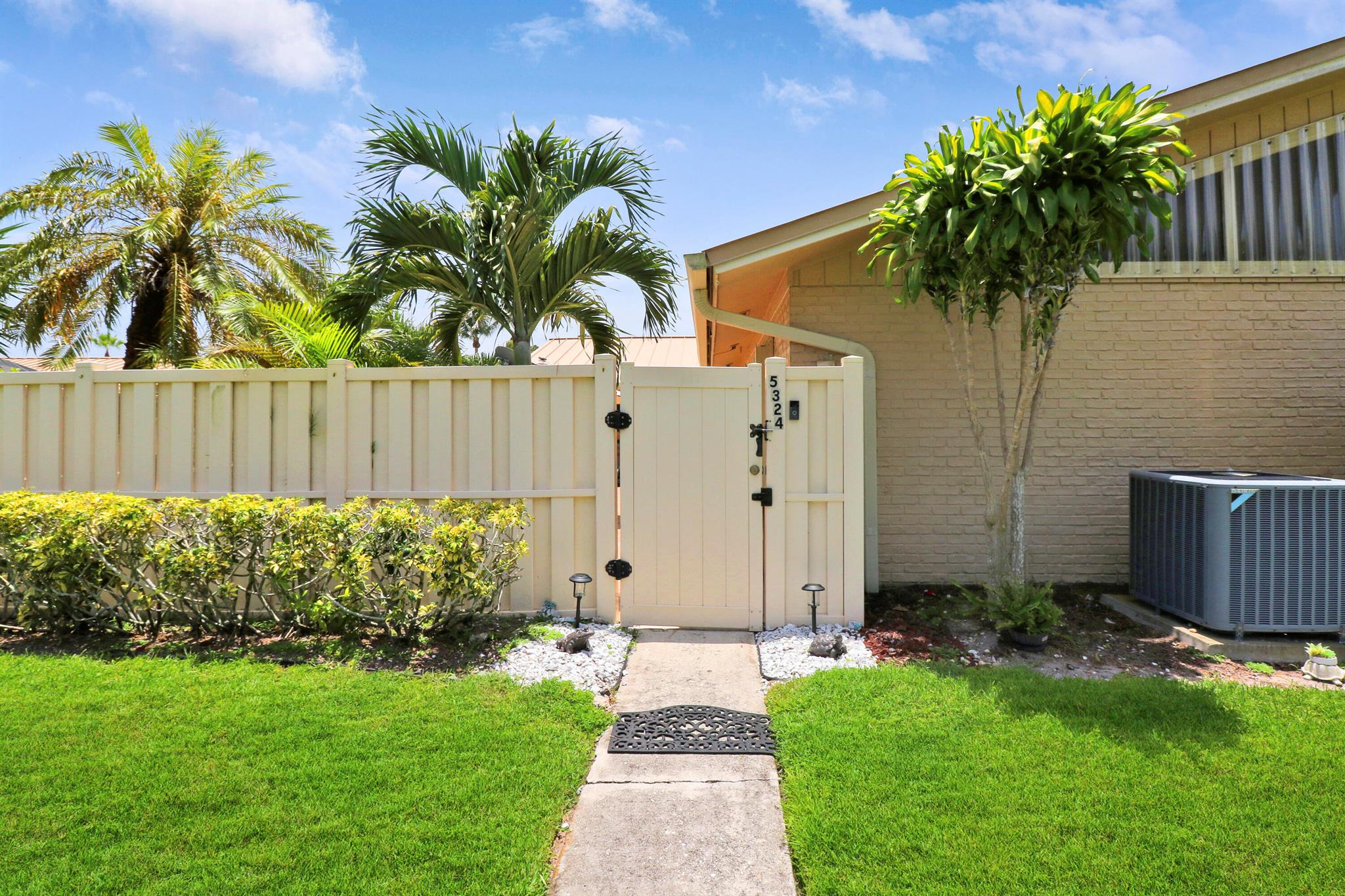 5324 Eagle Lake Drive