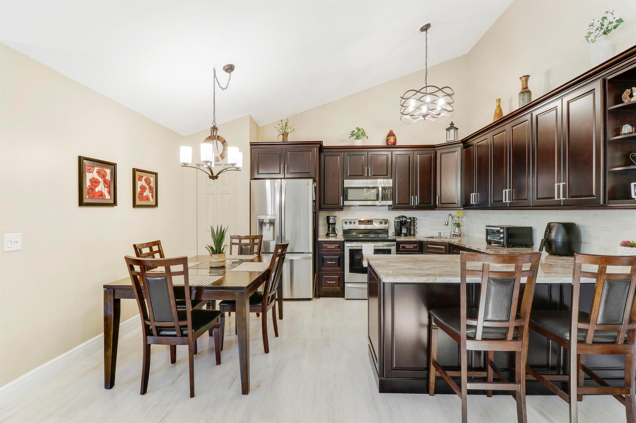 5324 Eagle Lake Drive