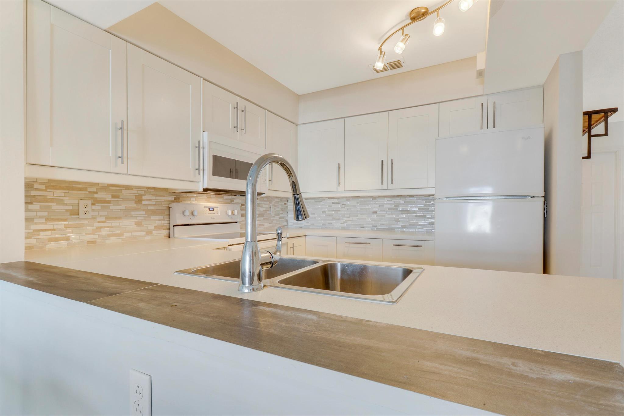 620 Ocean Dunes Circle