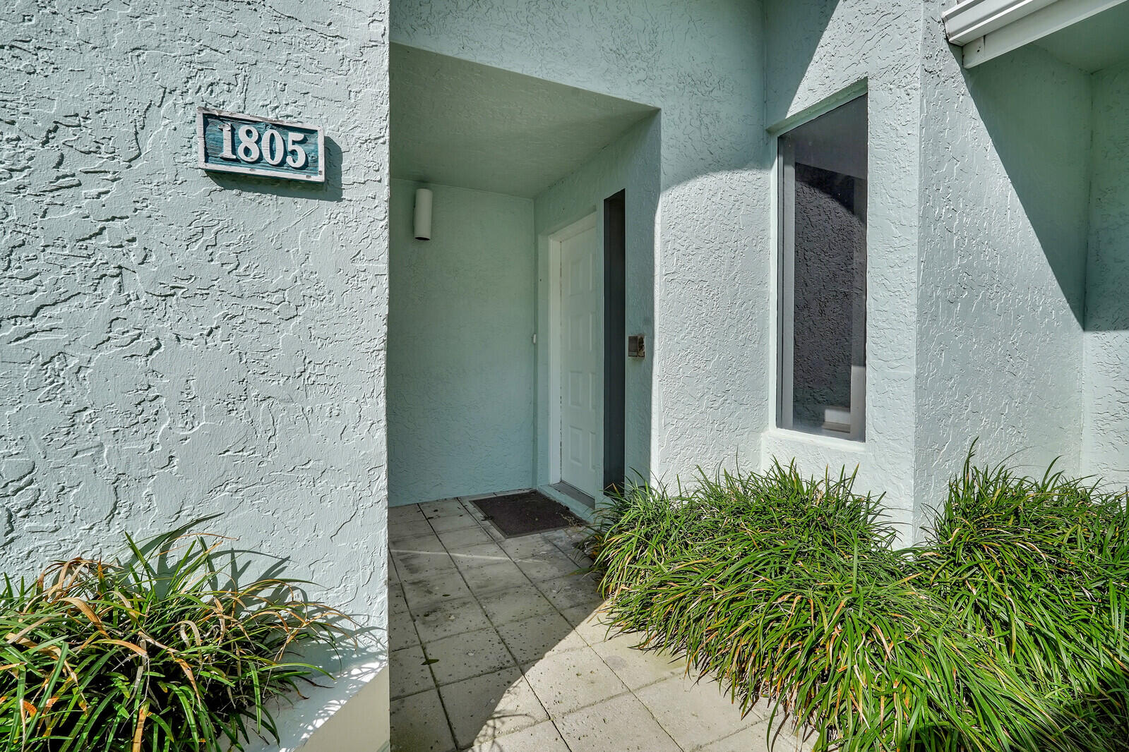 1805 Mainsail Circle