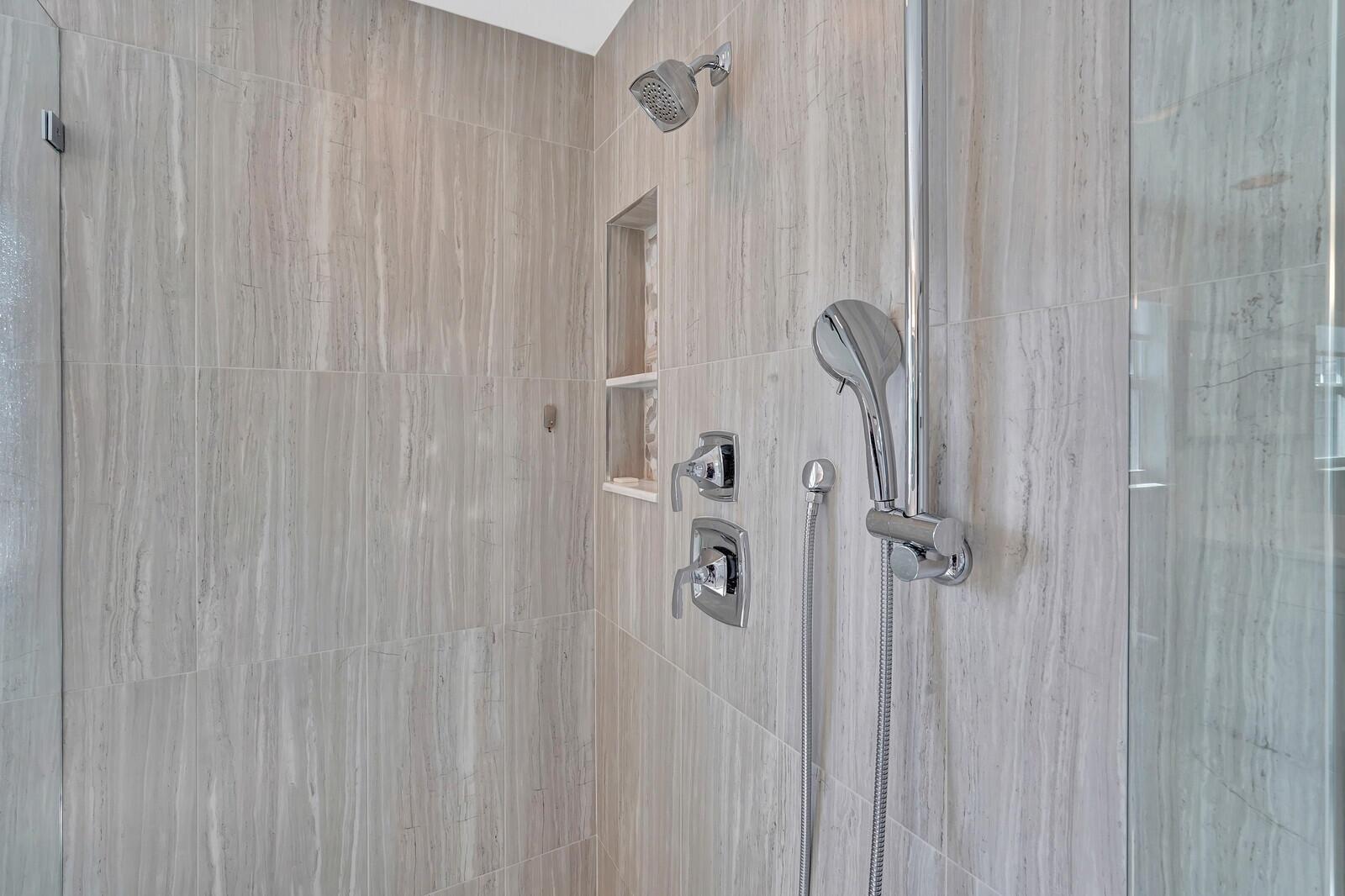 1805 Mainsail Circle