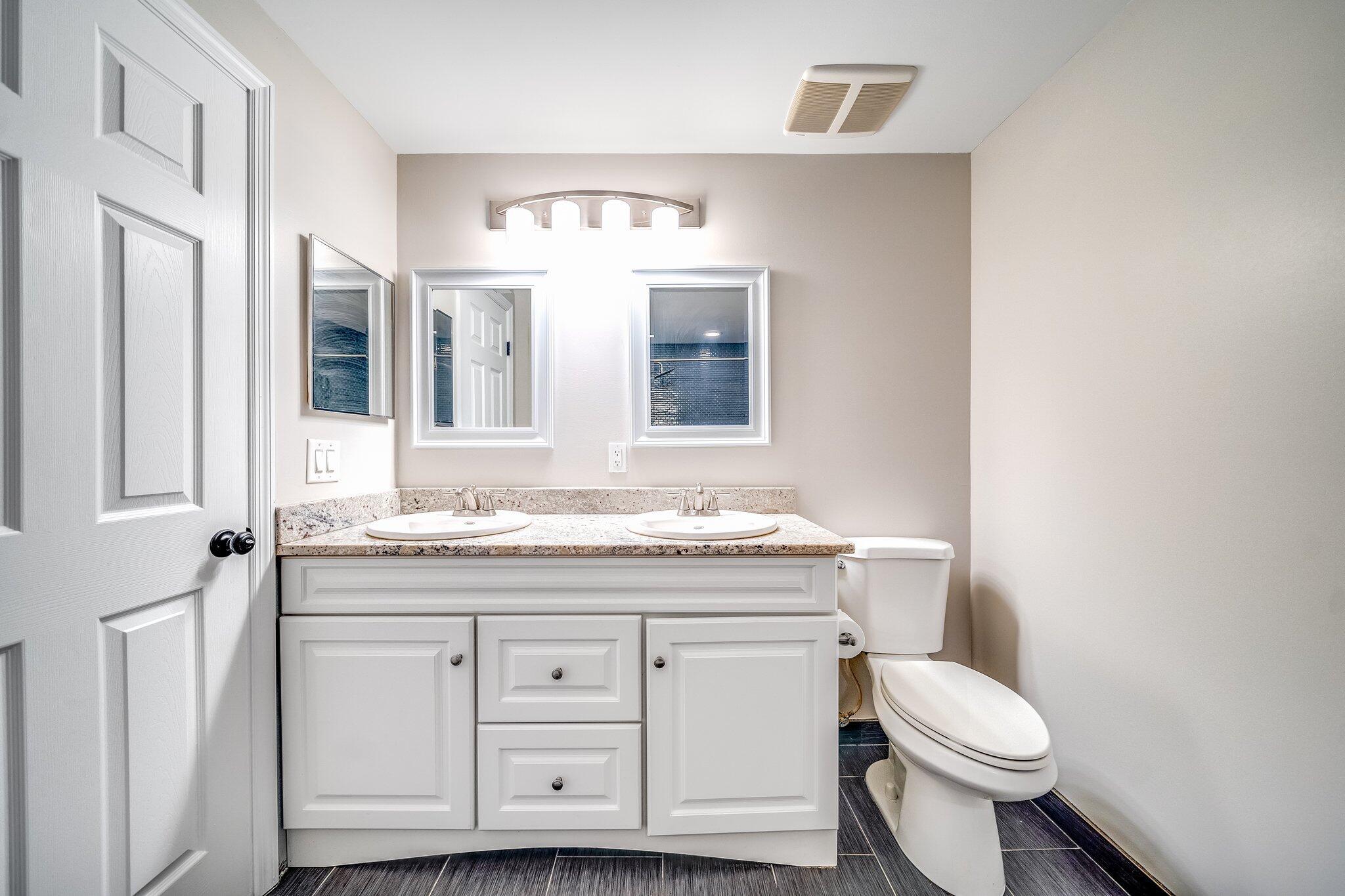 5535 Pageant Place 14