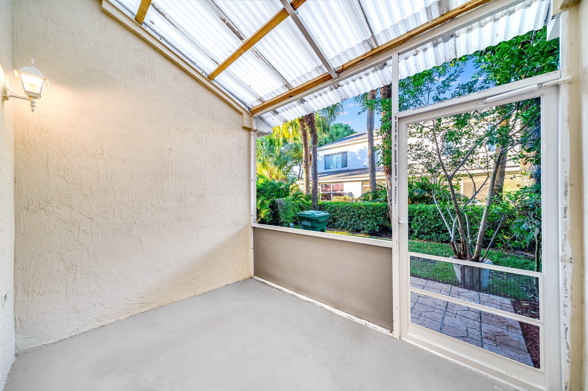 5535 Pageant Place 14