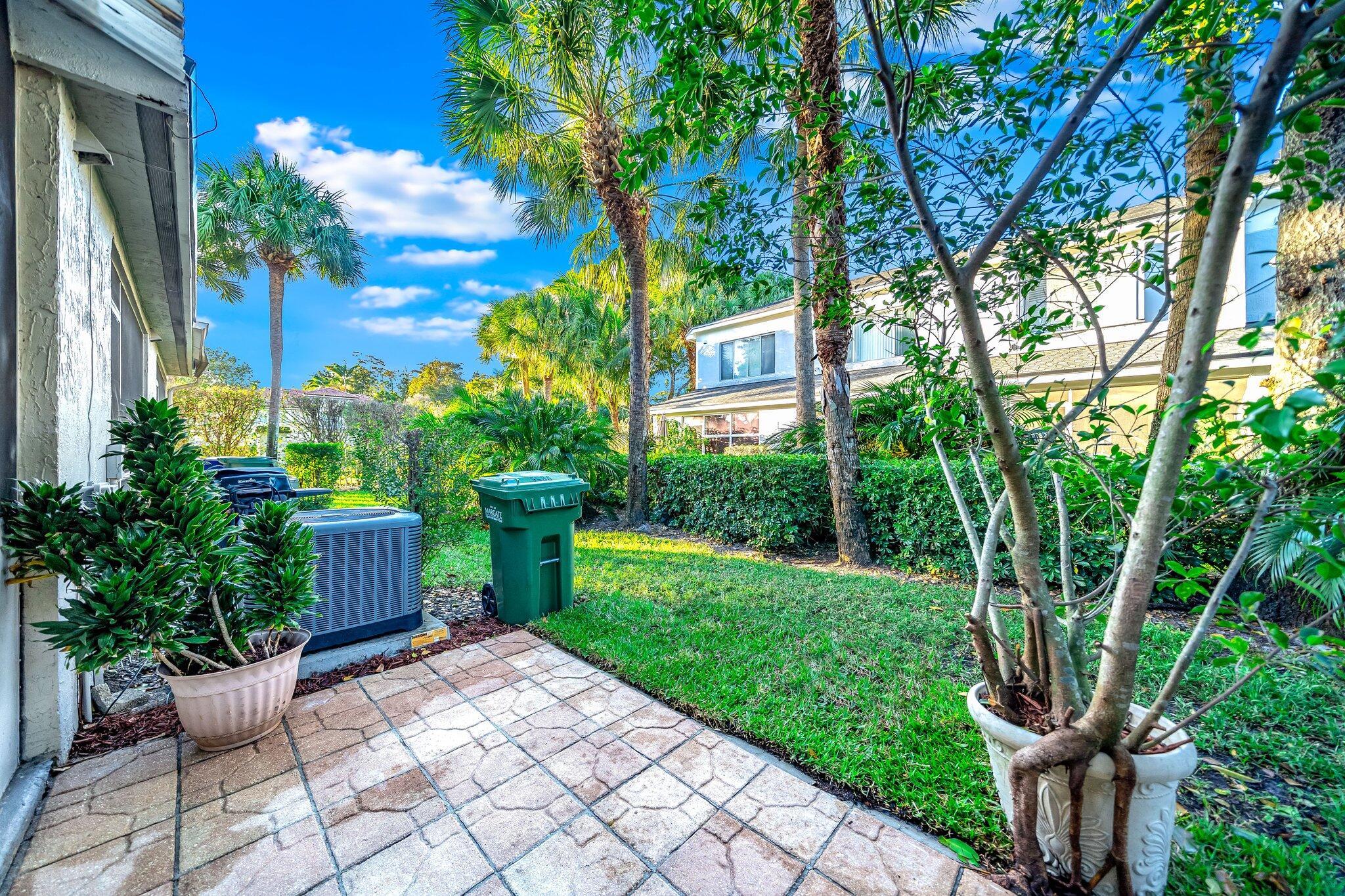 5535 Pageant Place 14