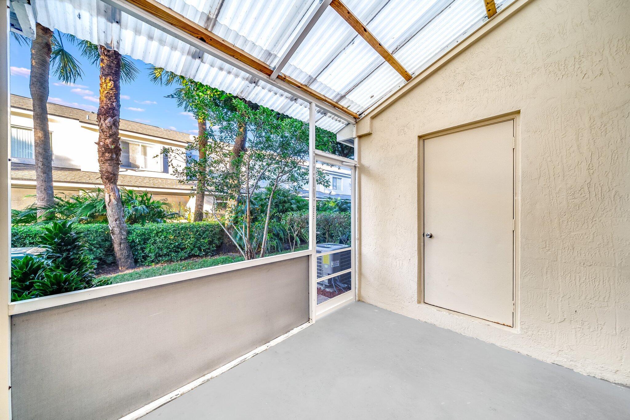 5535 Pageant Place 14