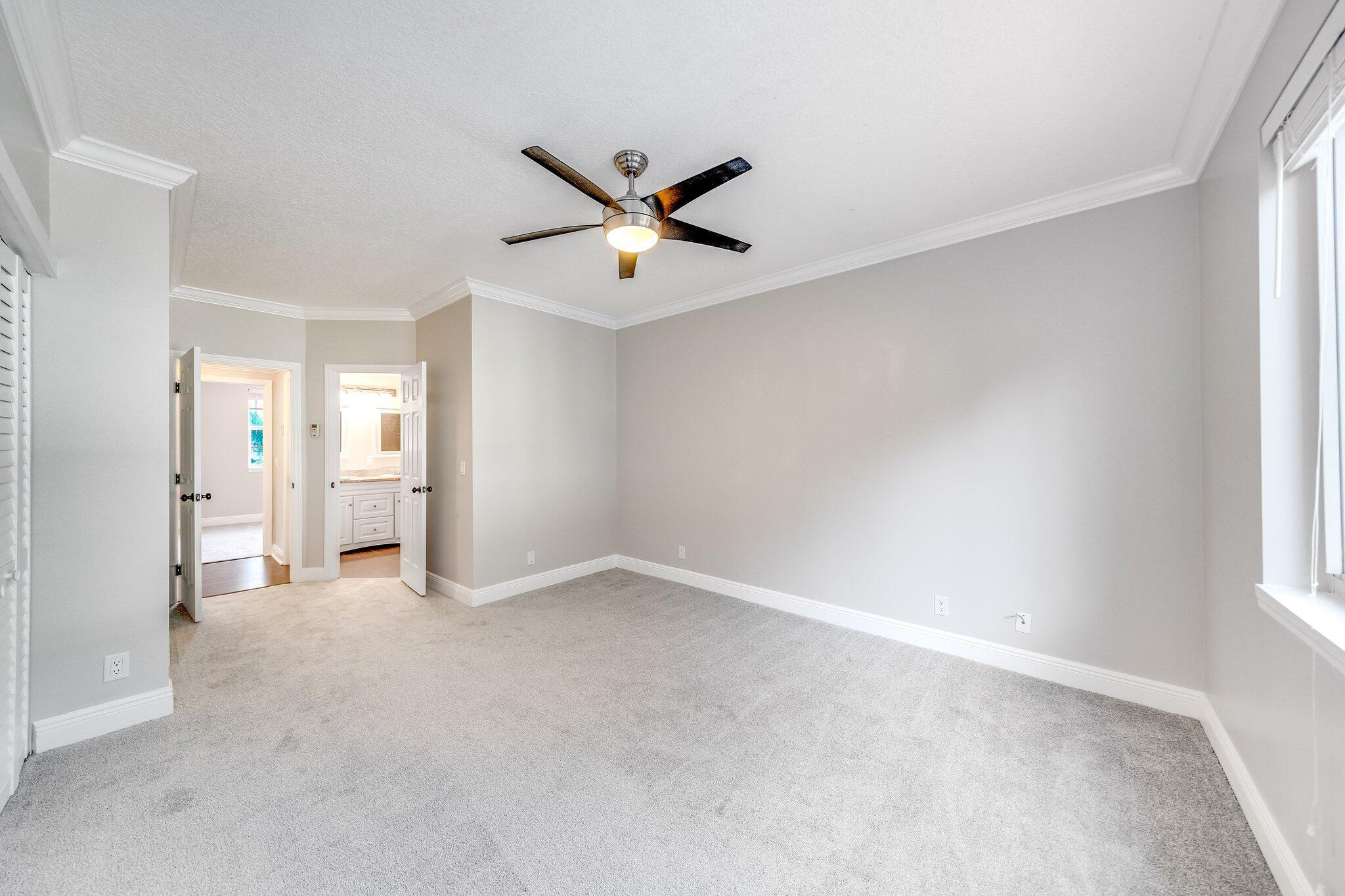 5535 Pageant Place 14