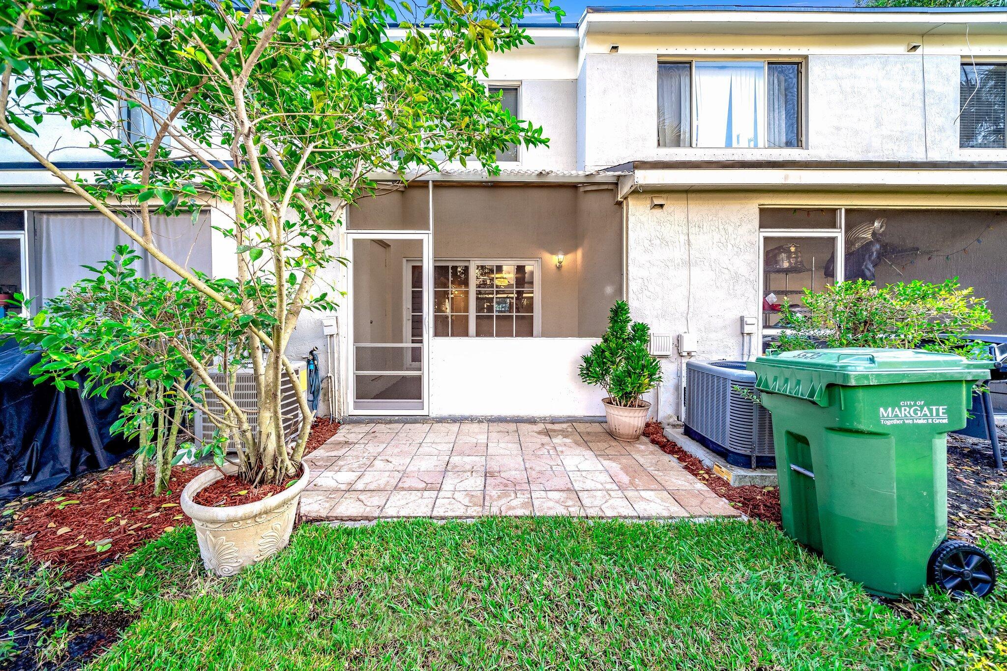 5535 Pageant Place 14