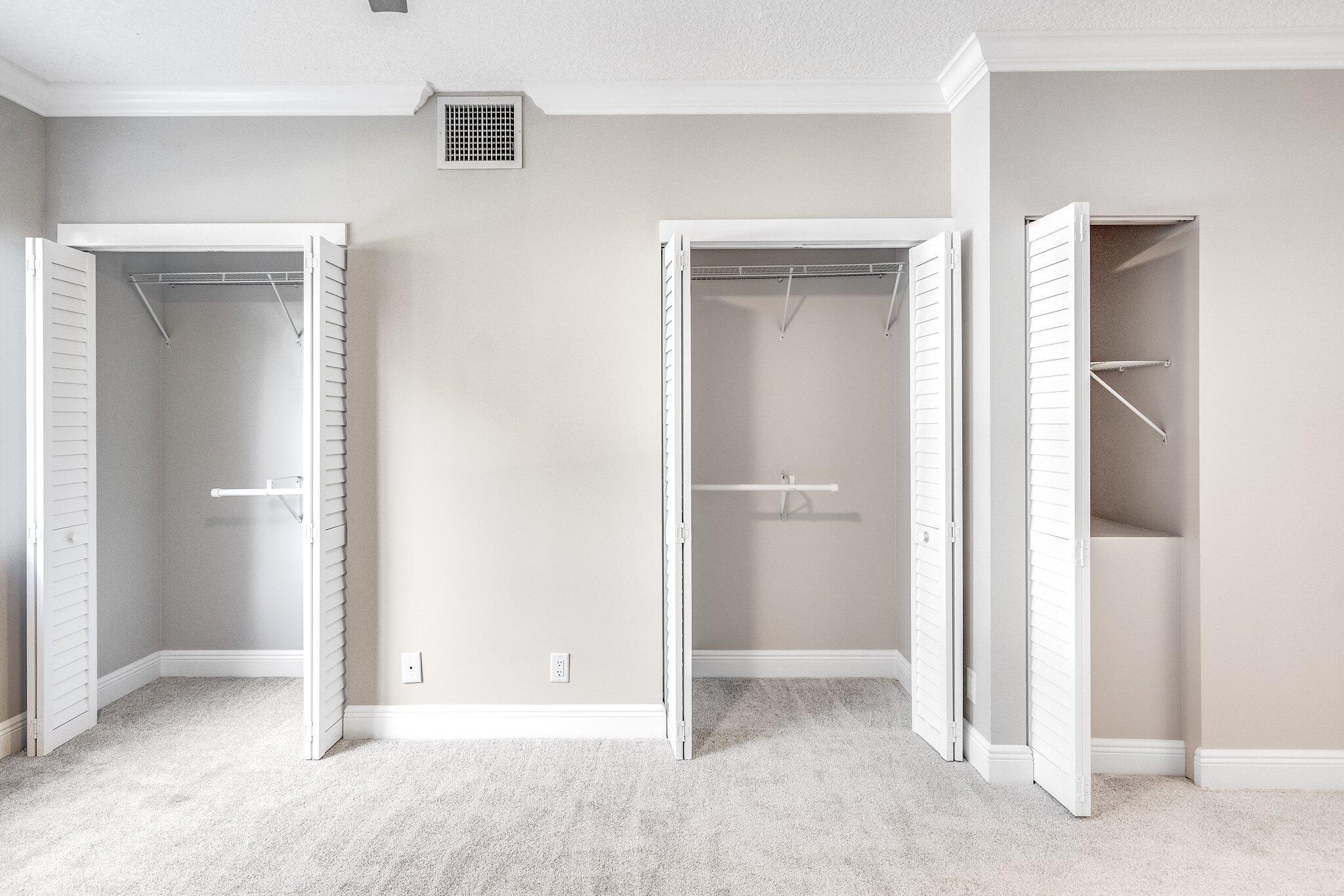 5535 Pageant Place 14