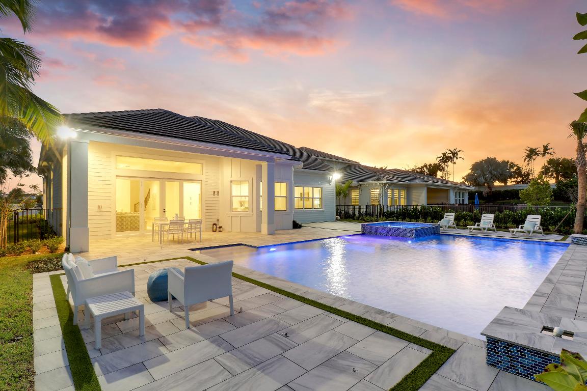 9194 Crestview Circle