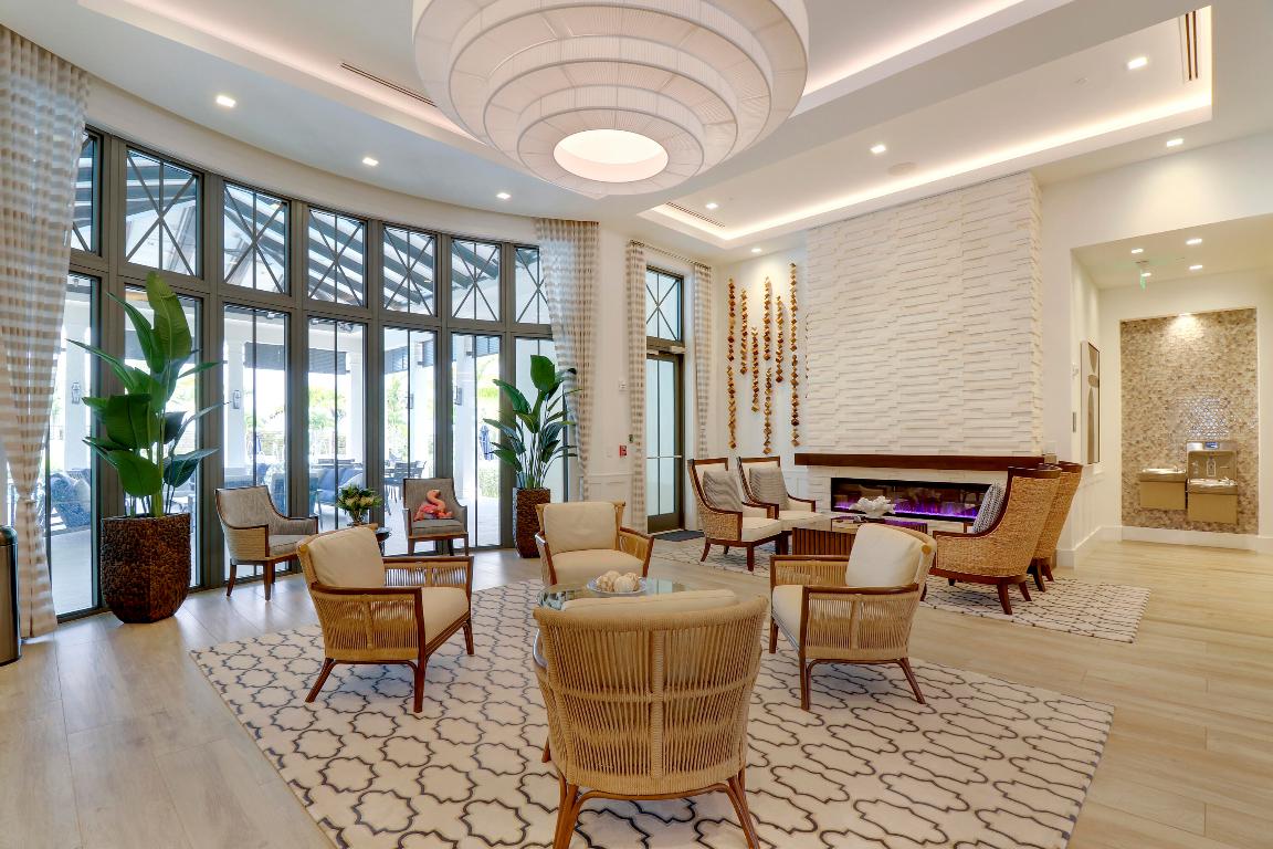 9194 Crestview Circle