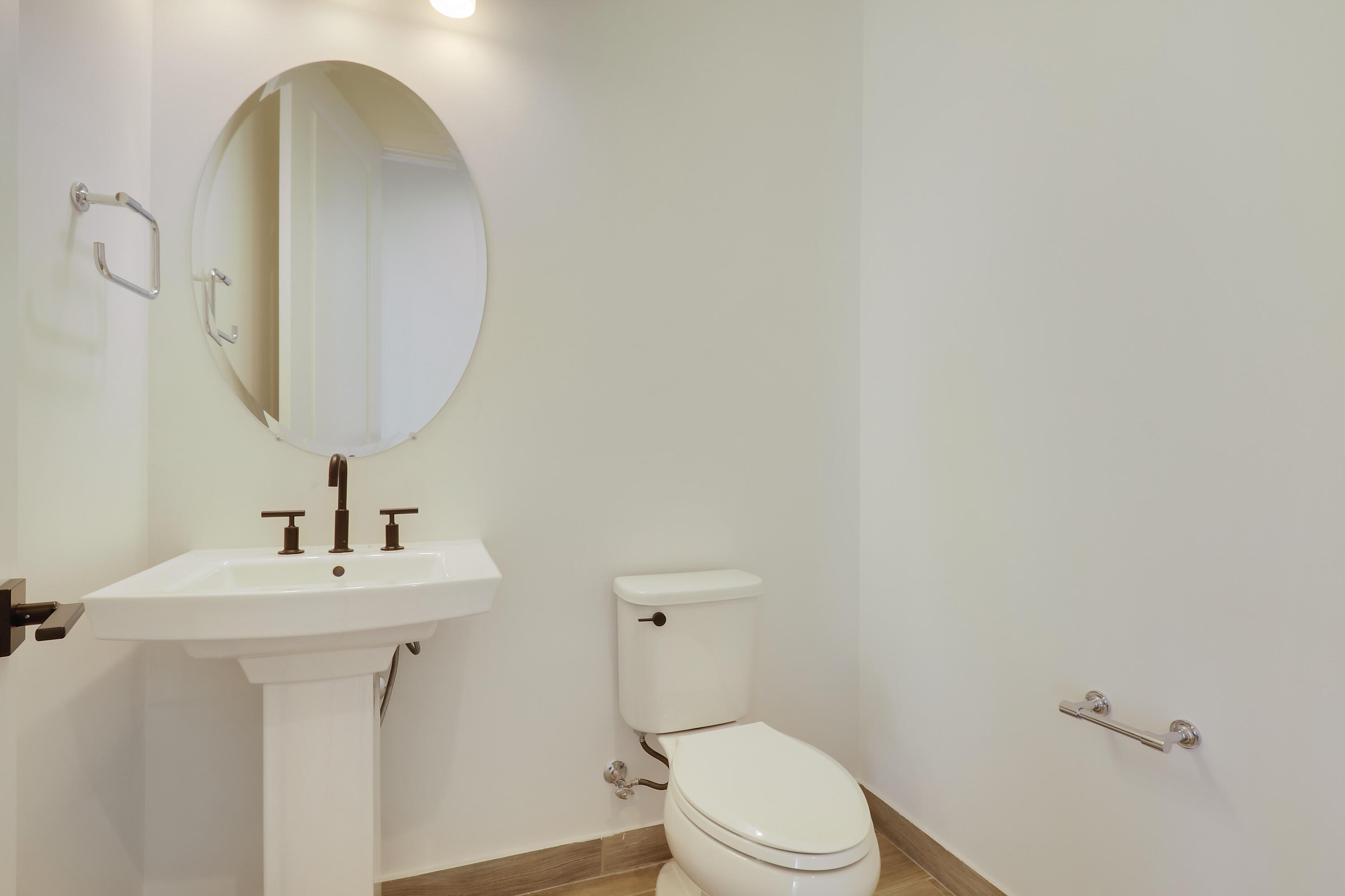 9194 Crestview Circle