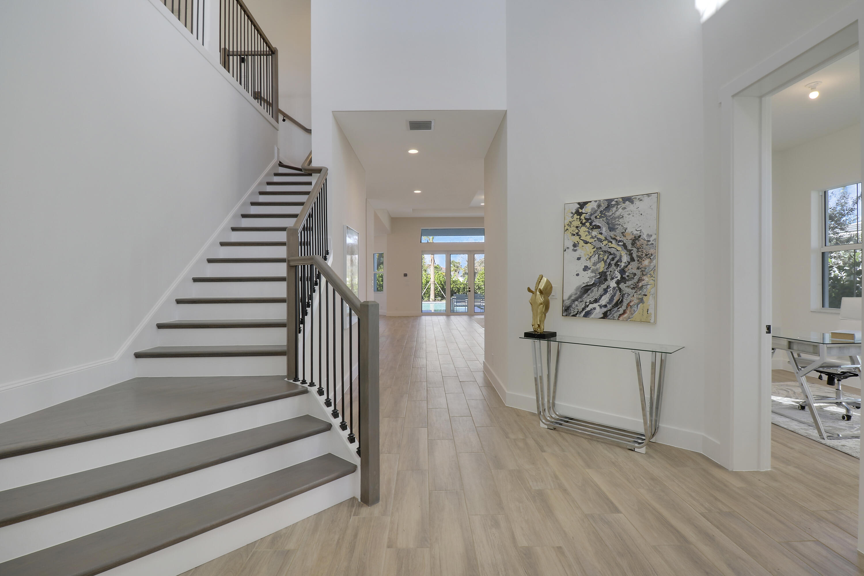 9194 Crestview Circle