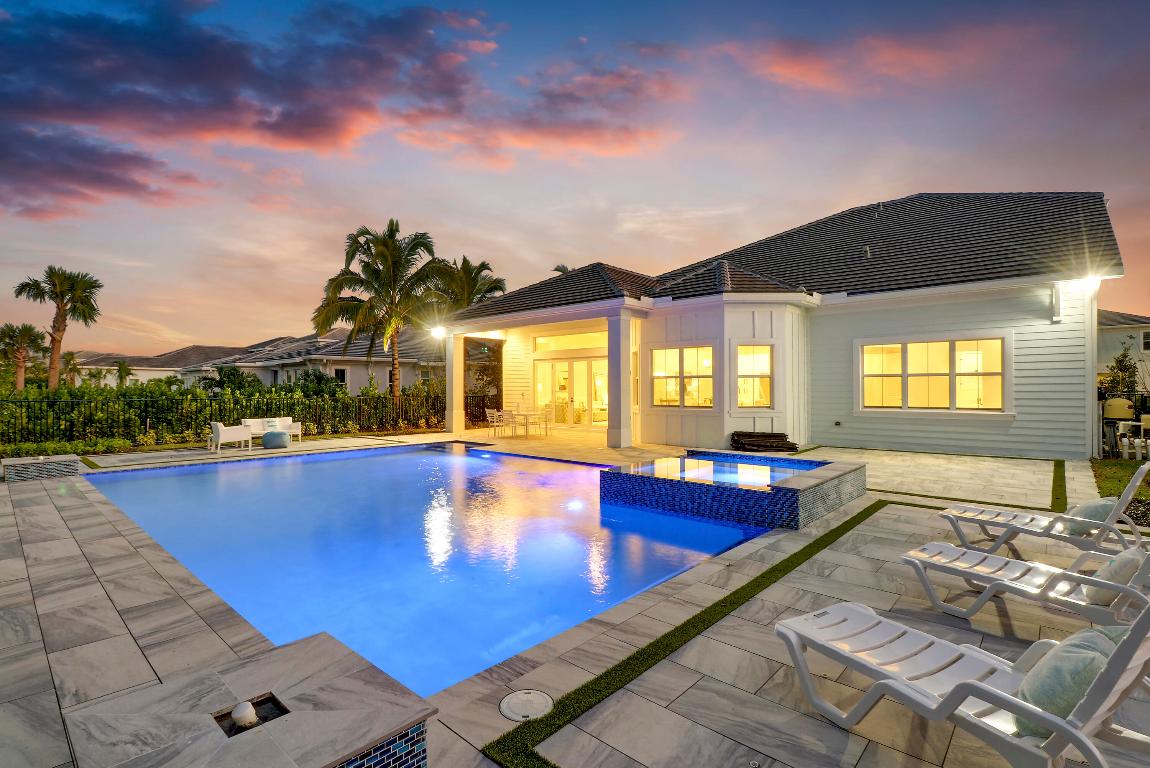 9194 Crestview Circle