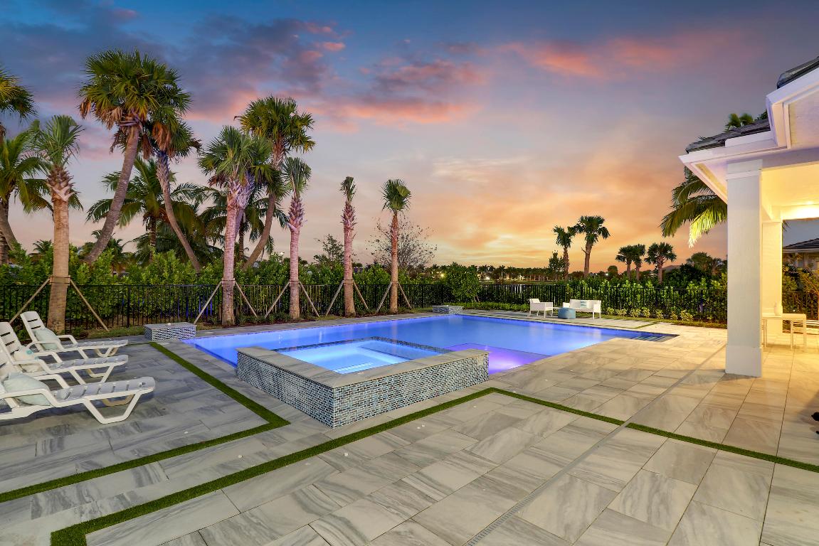 9194 Crestview Circle