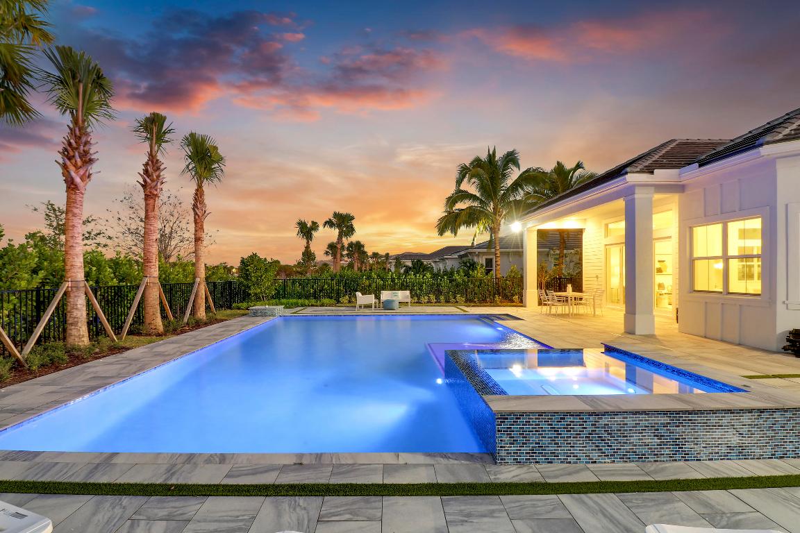 9194 Crestview Circle