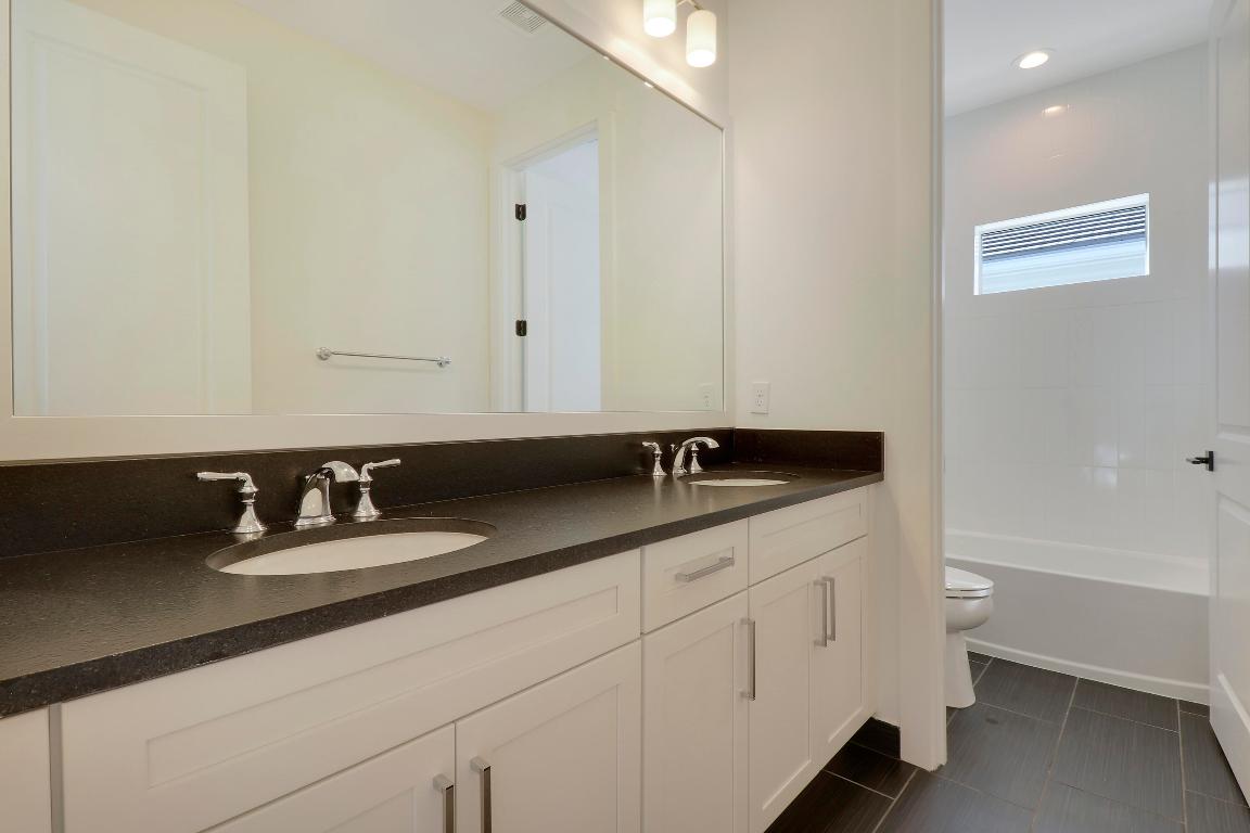 9194 Crestview Circle