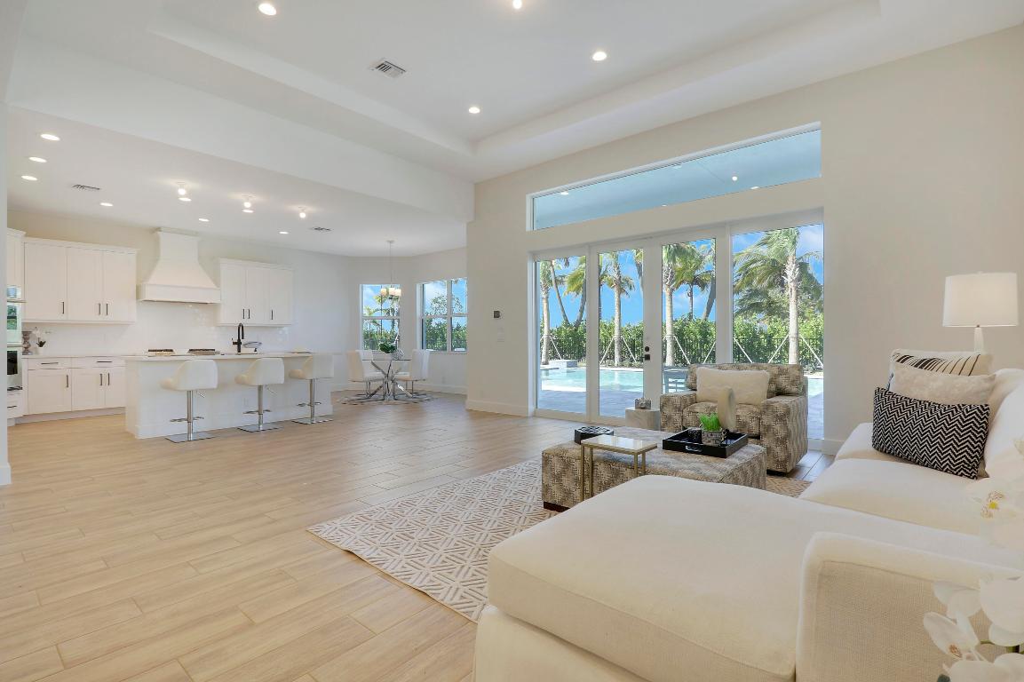 9194 Crestview Circle