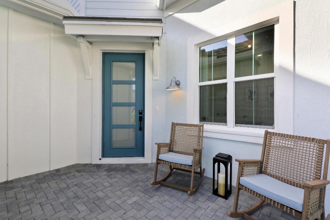 9194 Crestview Circle