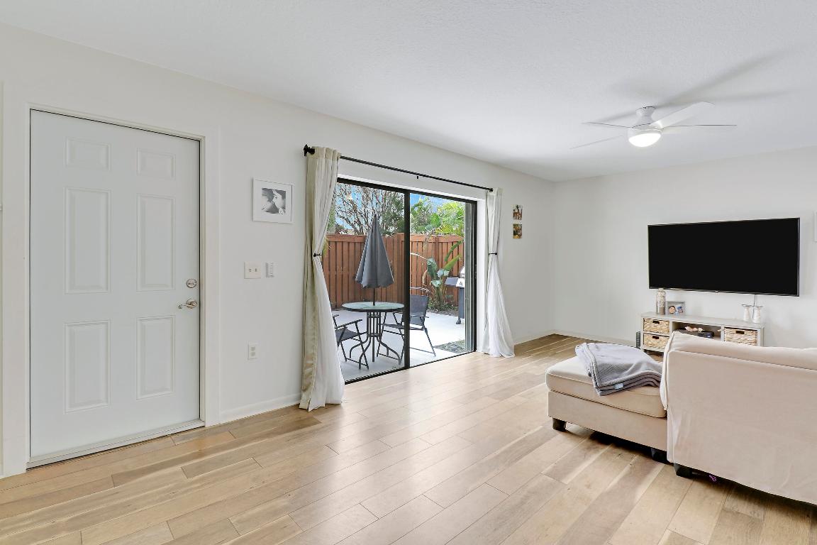 3900 County Line Road 12c