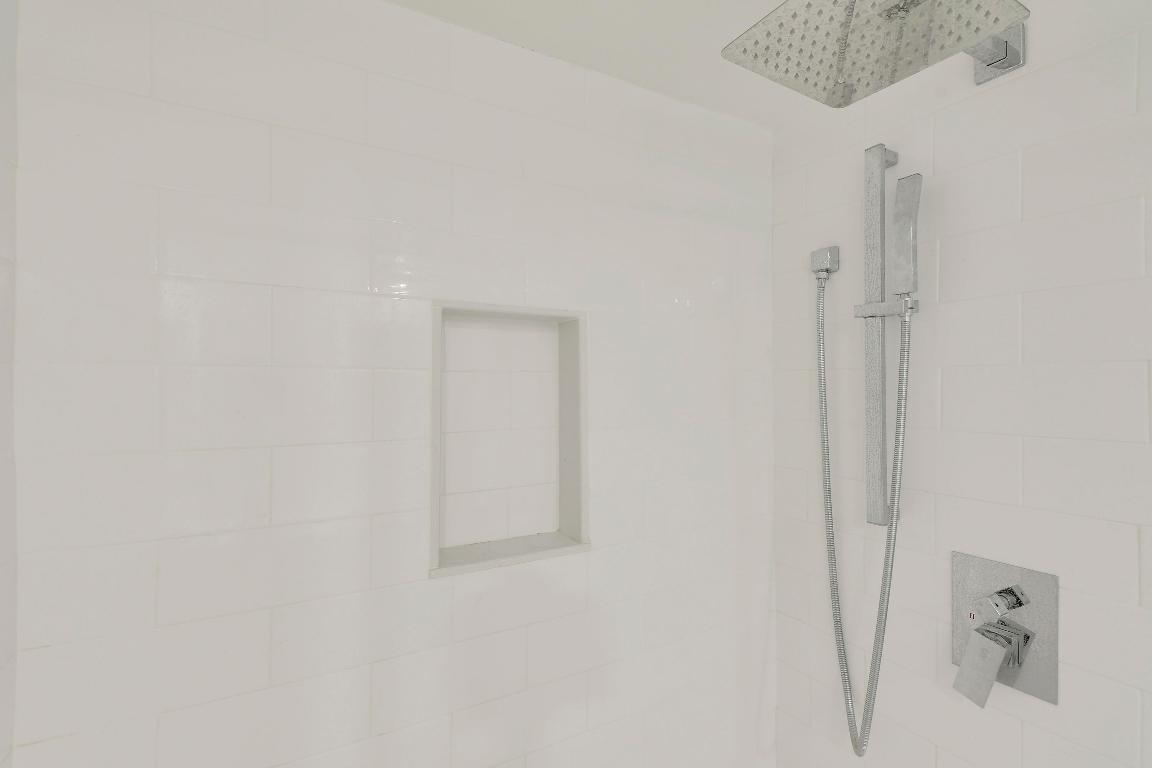 3900 County Line Road 12c