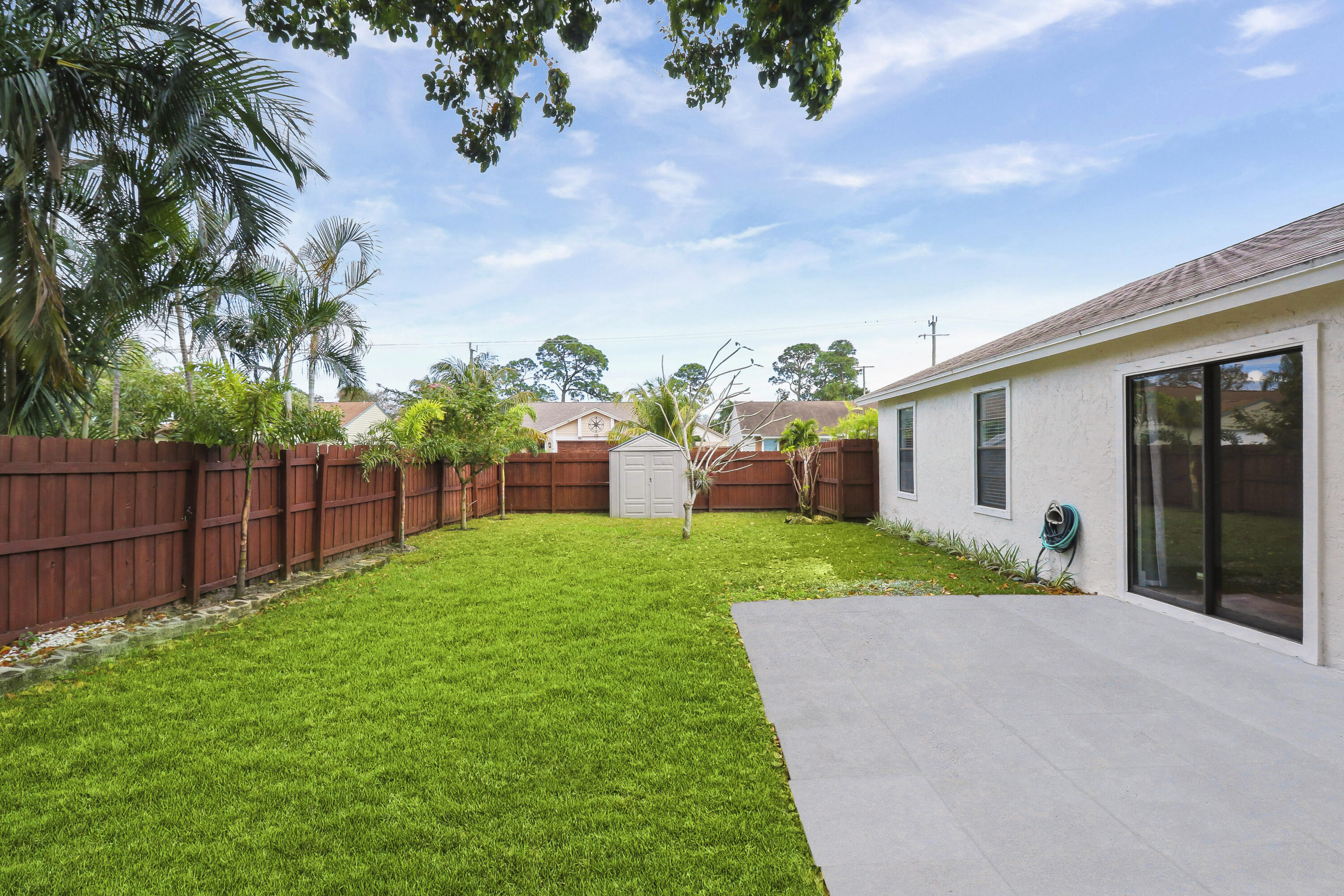 107 Greenbriar Drive Drive