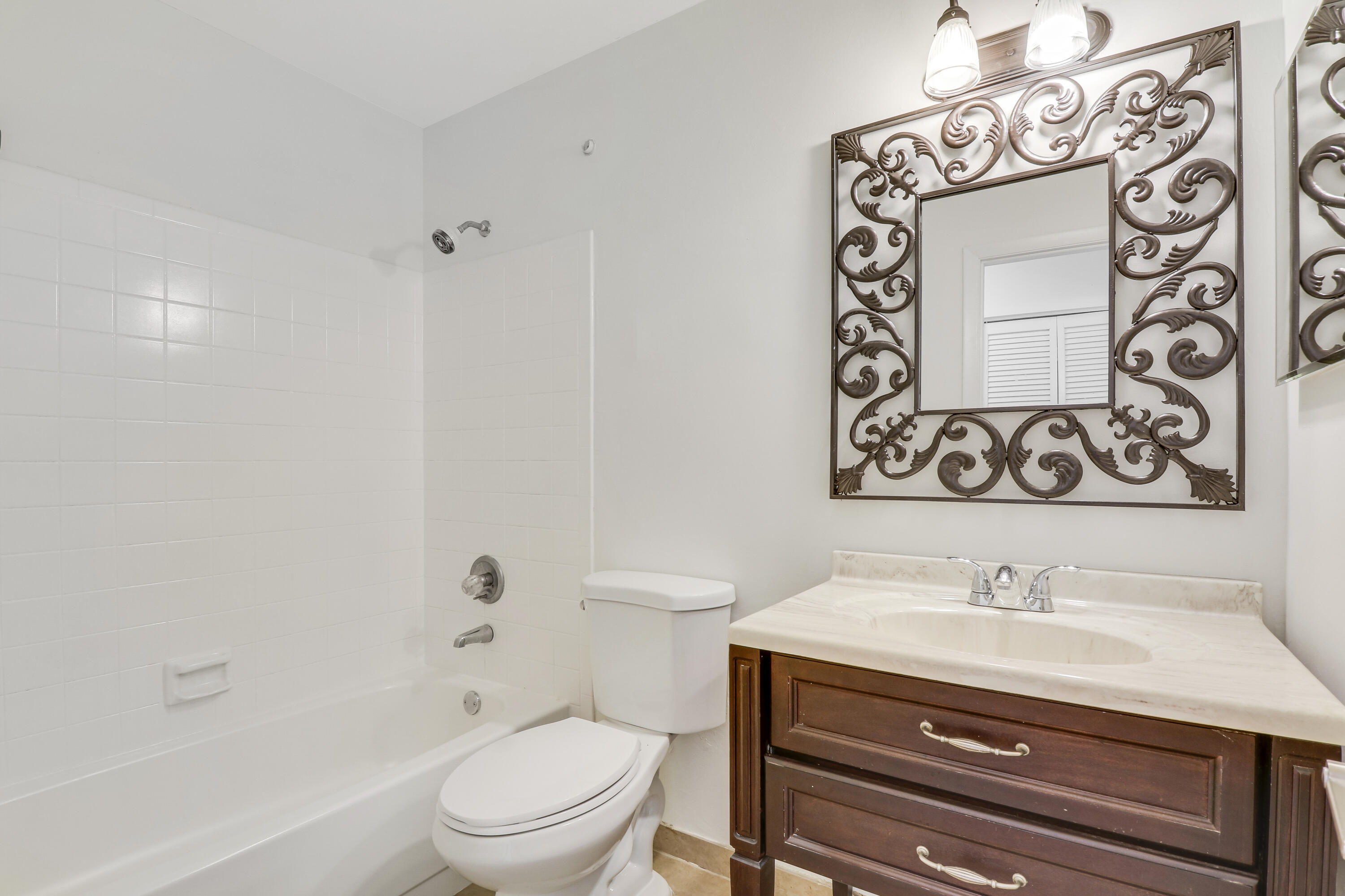 107 Greenbriar Drive Drive