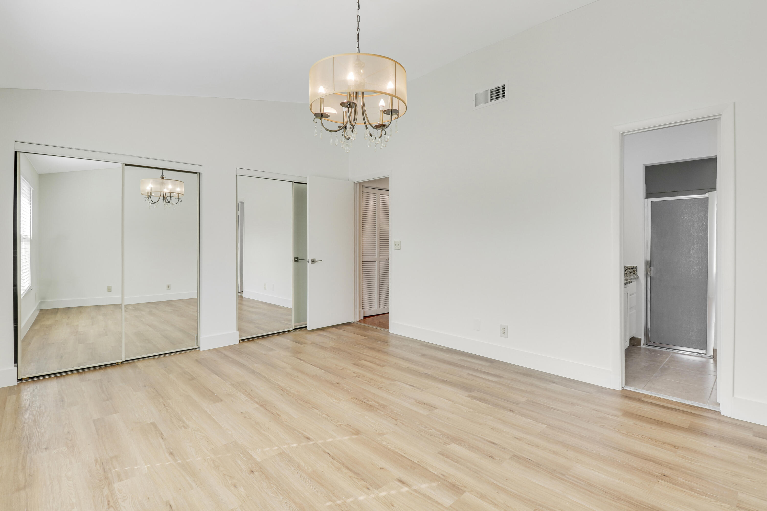 107 Greenbriar Drive Drive