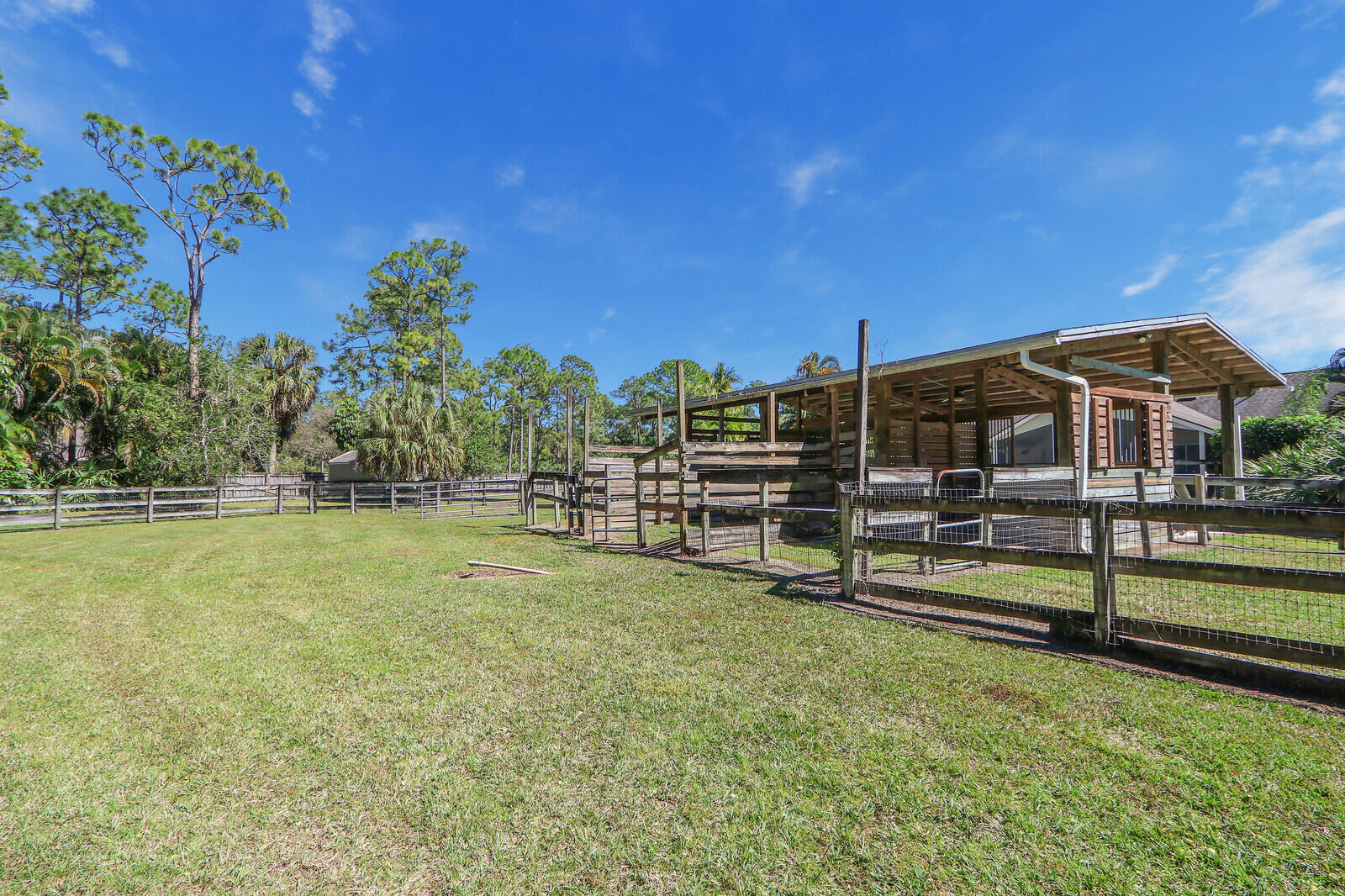 15595 Mellen Lane