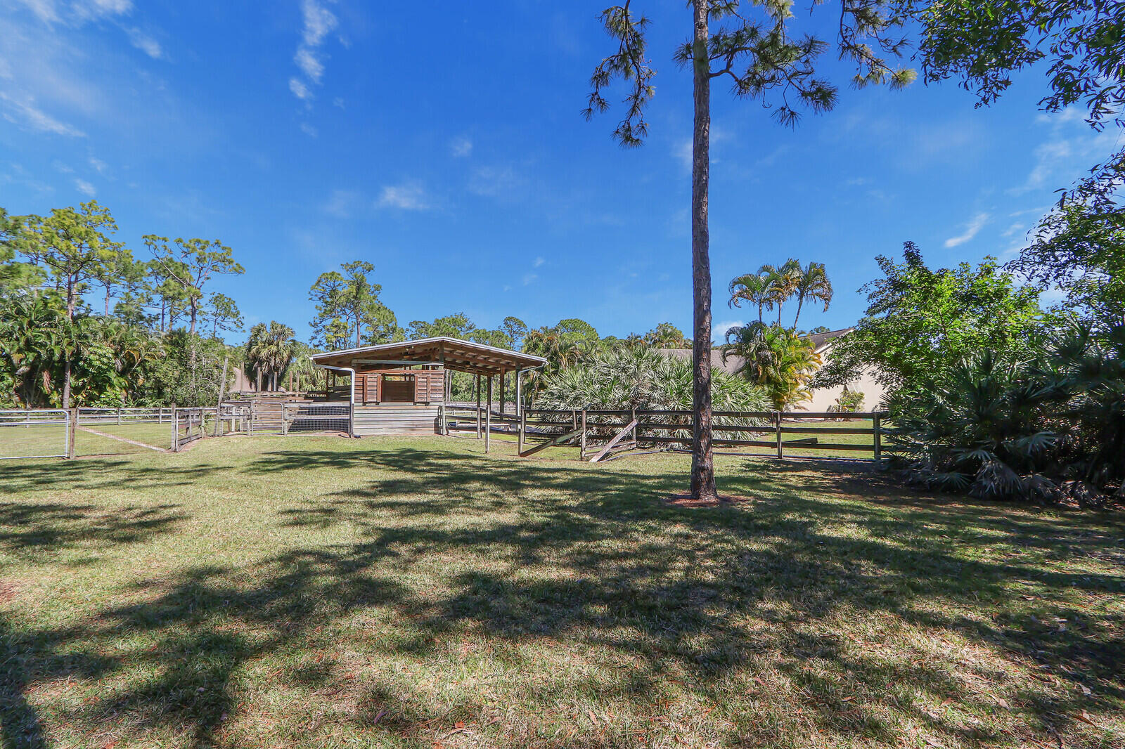 15595 Mellen Lane