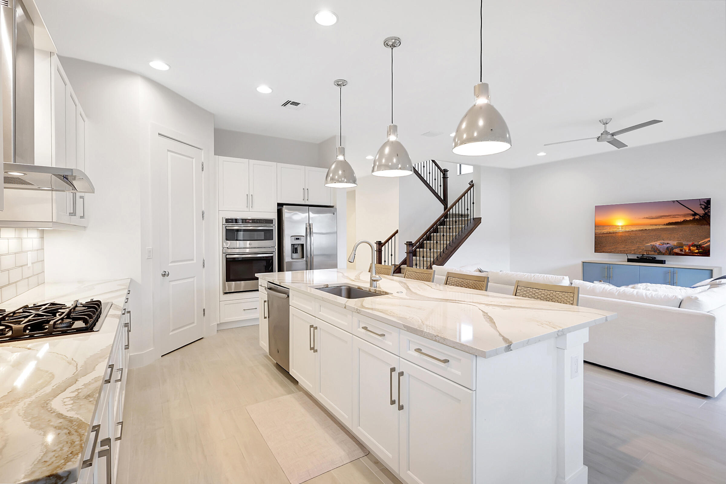8055 Hobbes Way