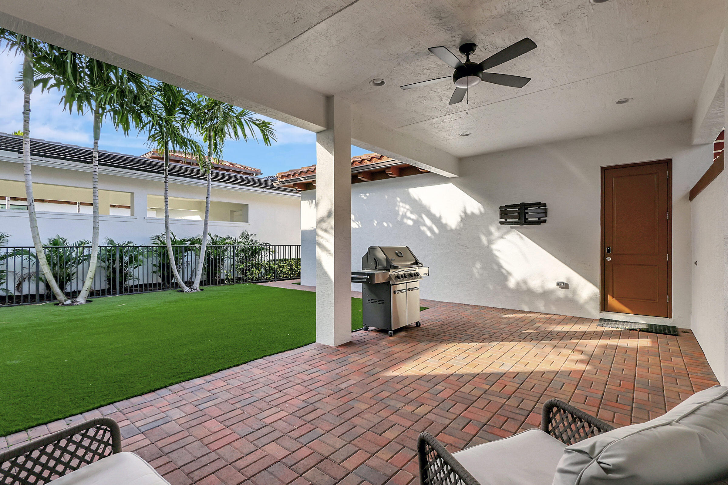 8055 Hobbes Way