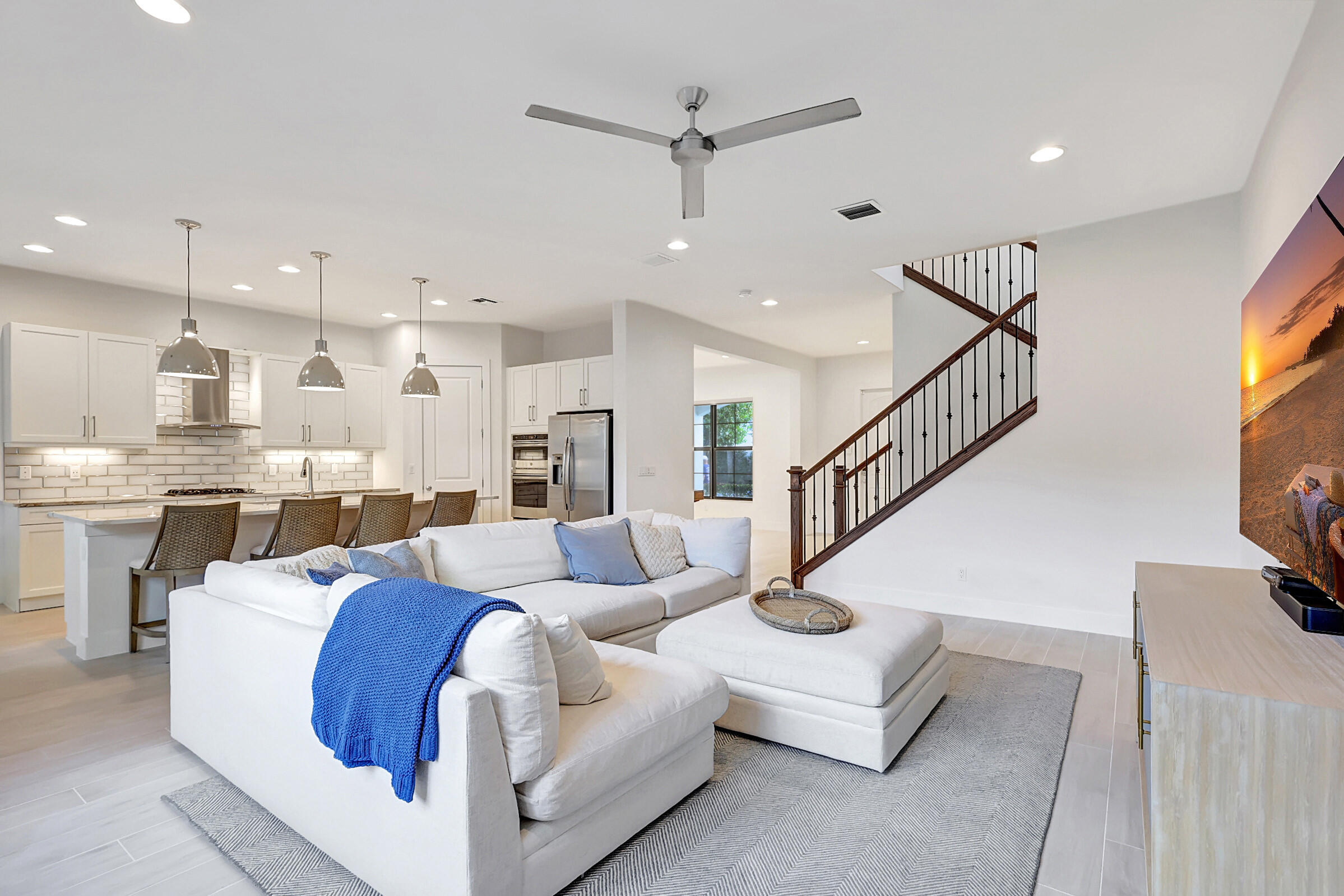 8055 Hobbes Way
