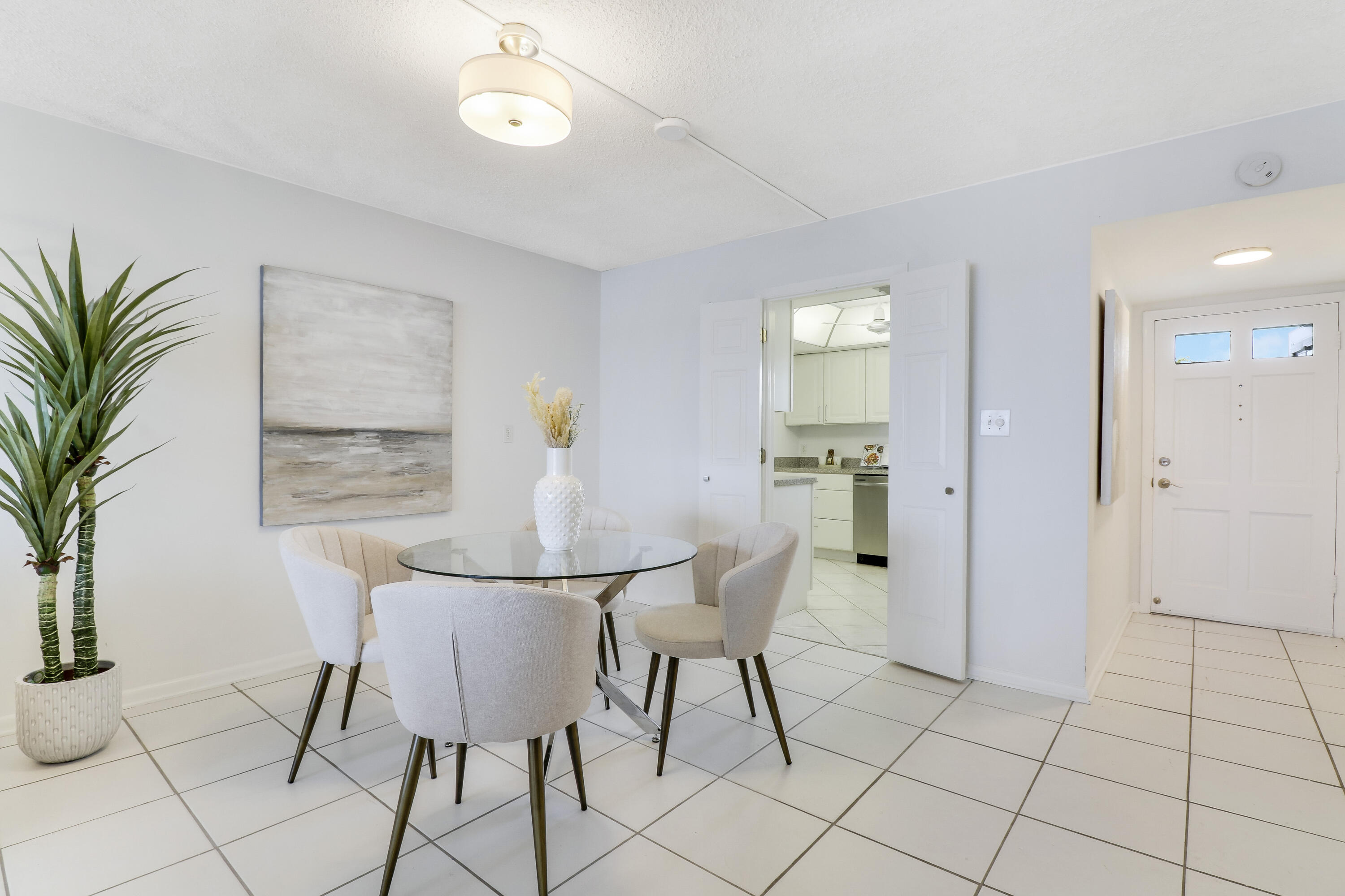 52 Yacht Club Drive 203