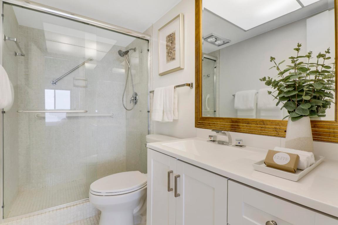 52 Yacht Club Drive 203