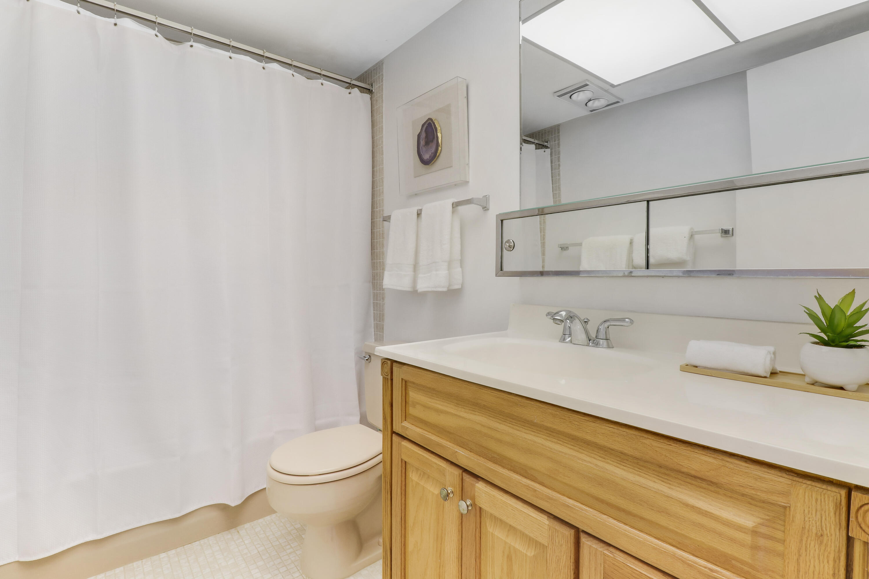 52 Yacht Club Drive 203