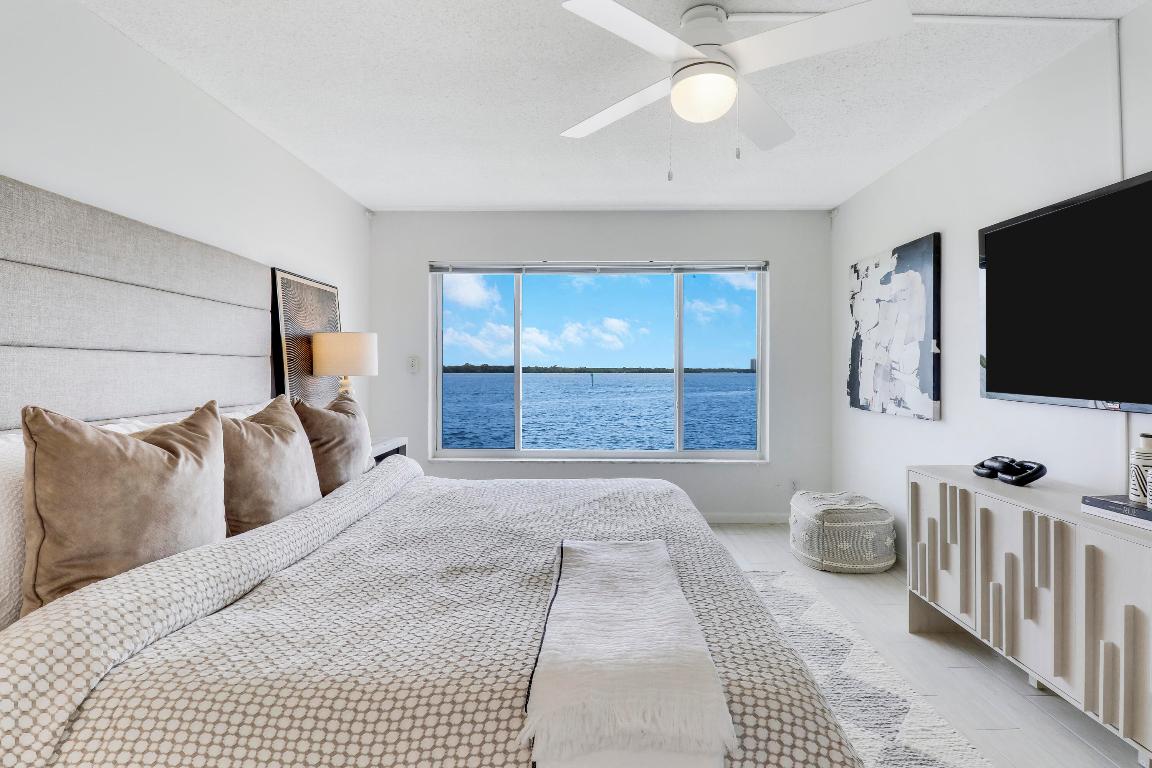 52 Yacht Club Drive 203