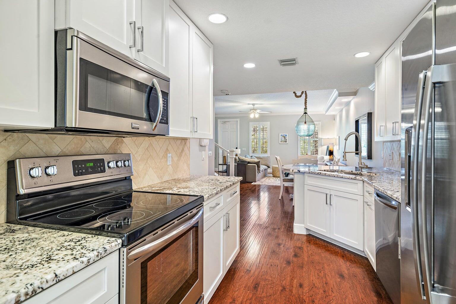 3239 E Community Drive