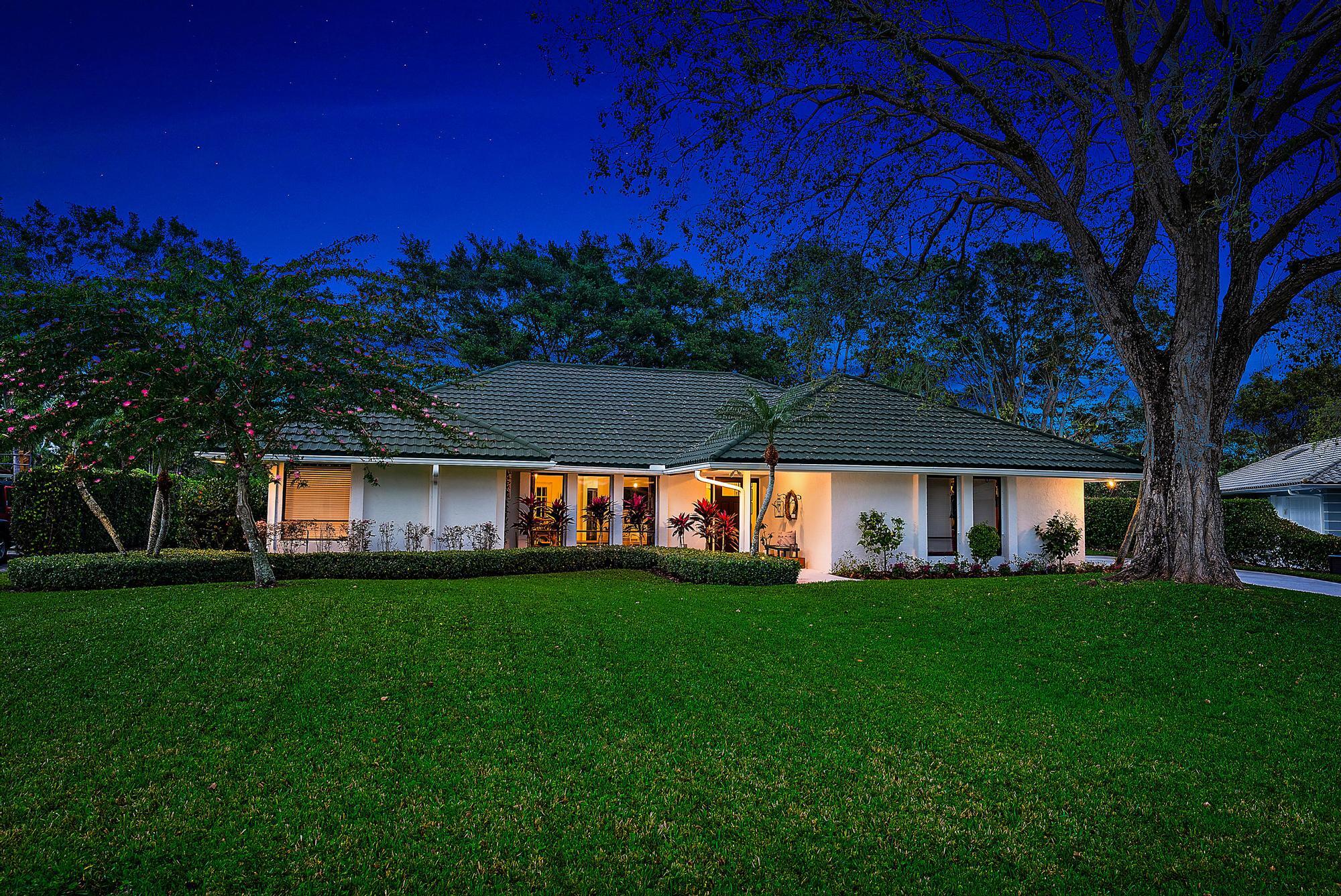 92 Dunbar Road E