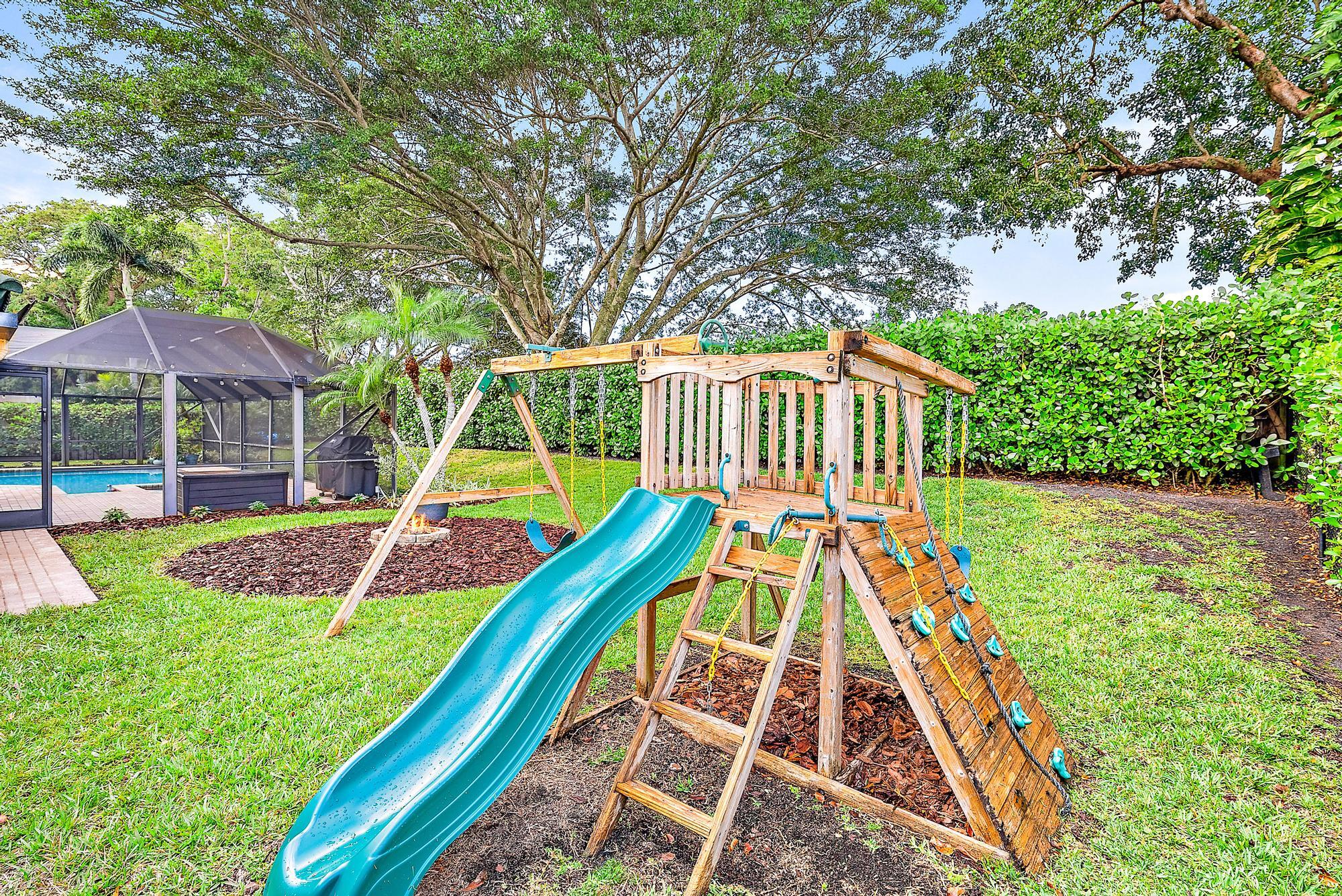 92 Dunbar Road E