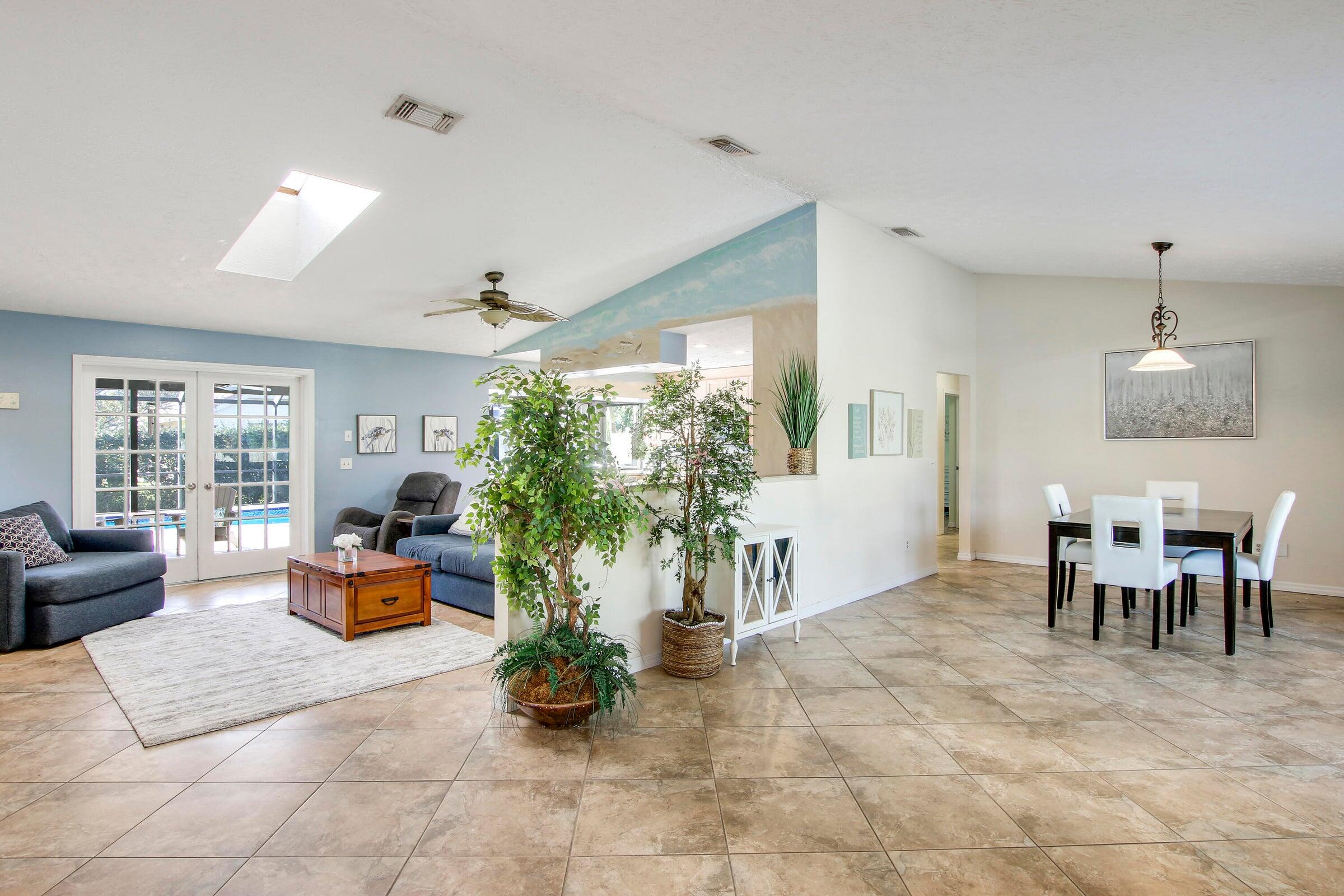 8148 SE Coconut Street